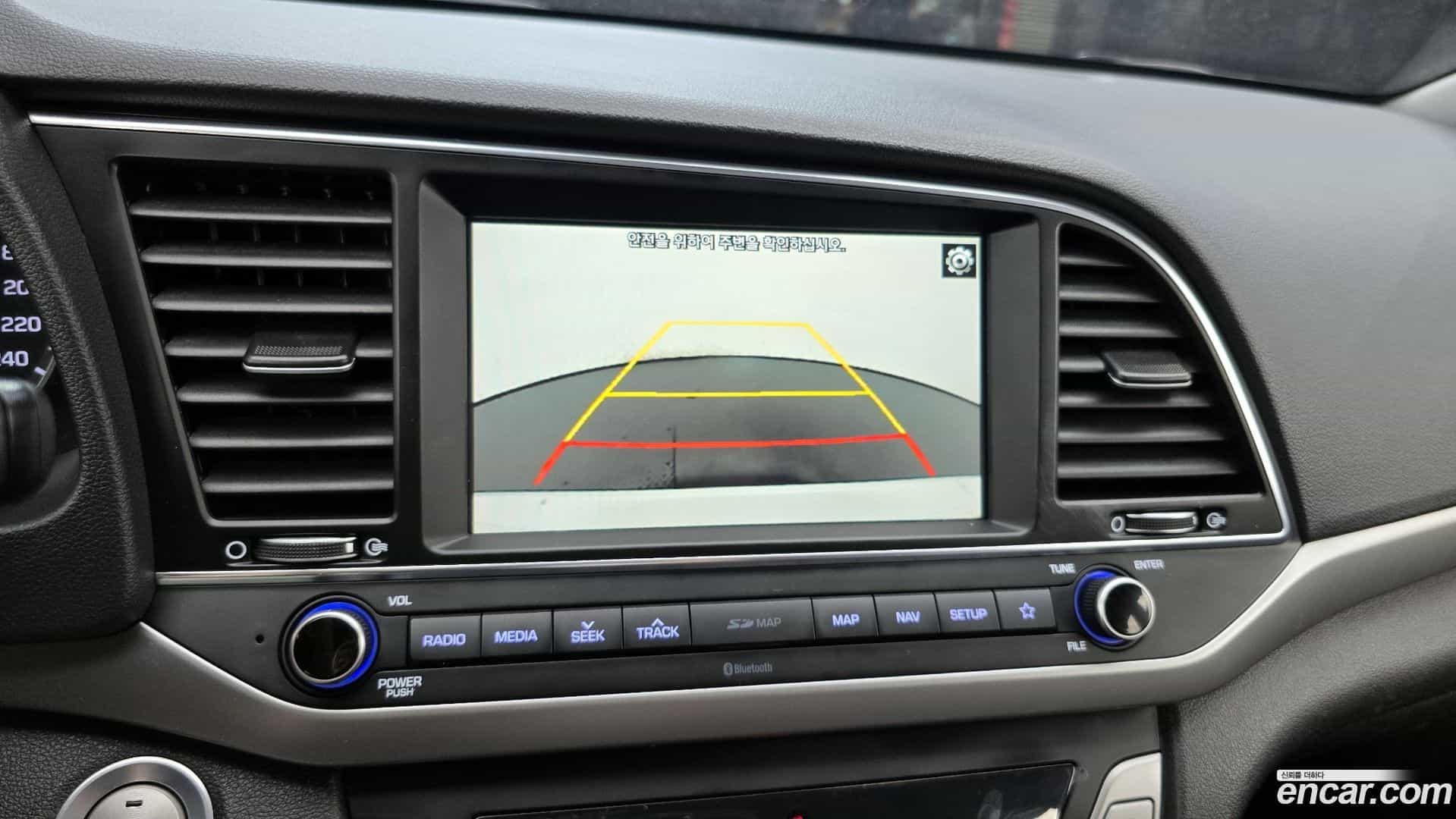 AVANTE Hyundai 2017.11-OPTION-019