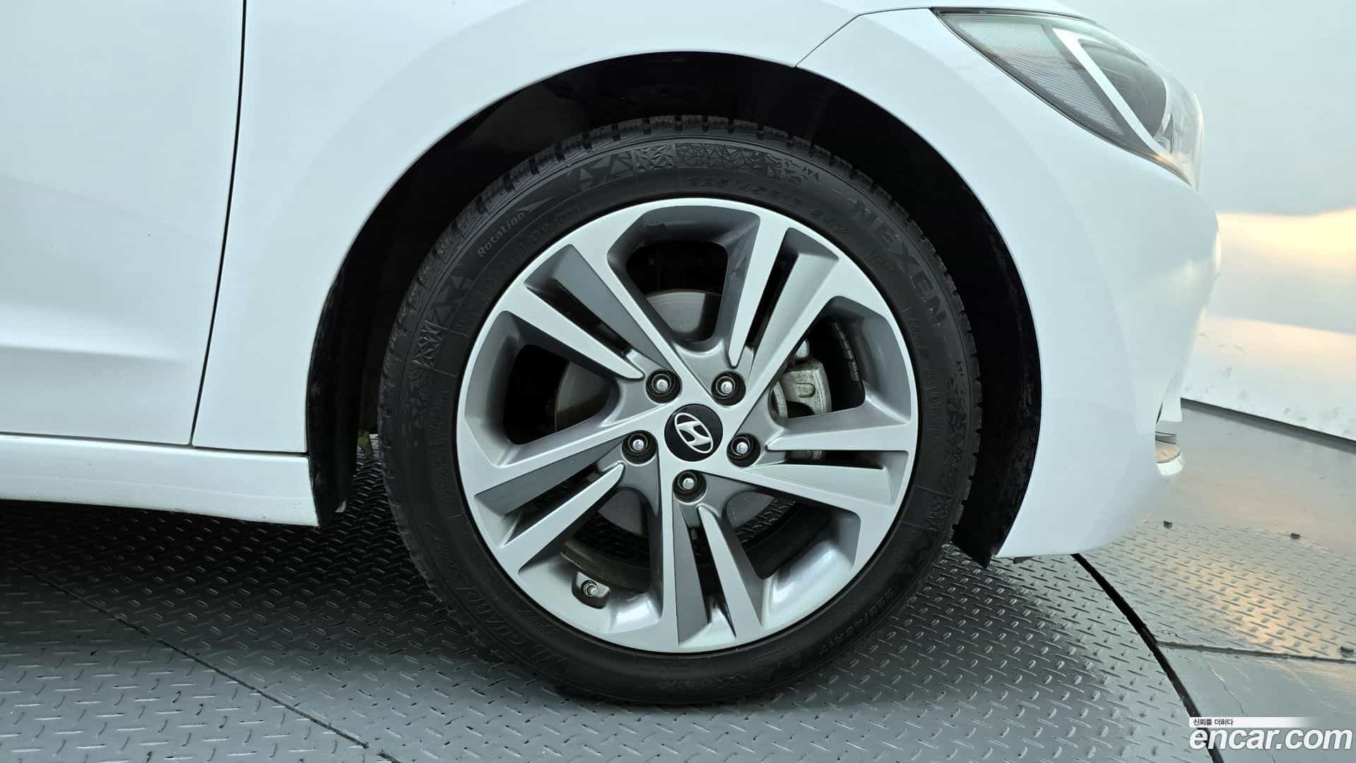 AVANTE Hyundai 2017.11-OUTER-031