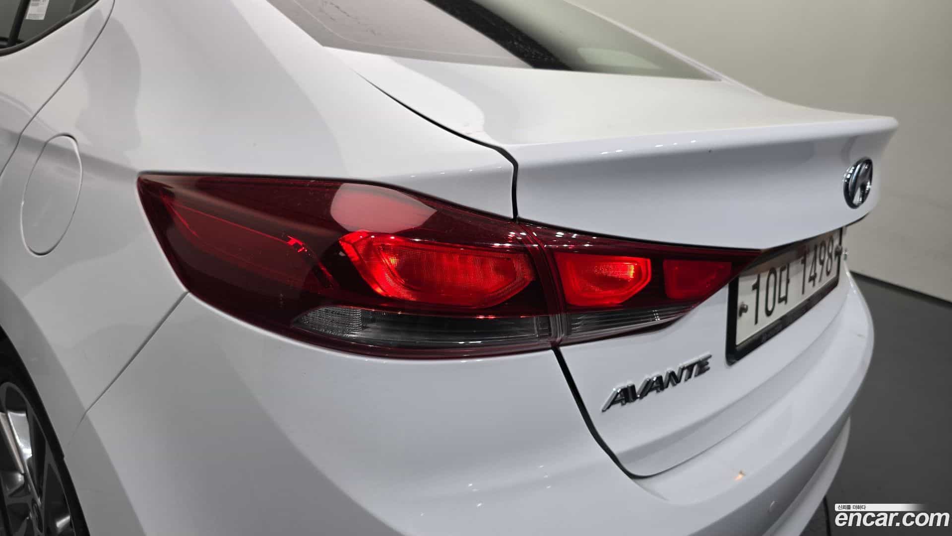 AVANTE Hyundai 2017.11-OUTER-033
