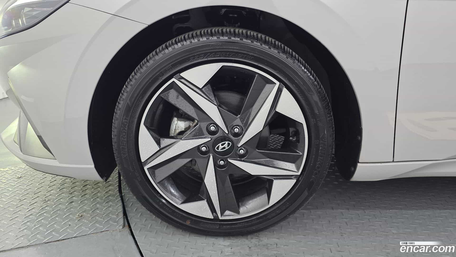 AVANTE Hyundai 2022.2-OUTER-005