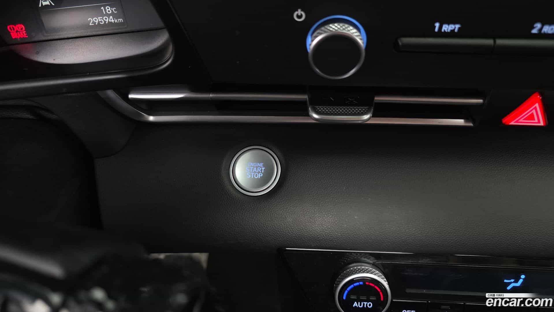 AVANTE Hyundai 2022.2-OPTION-043