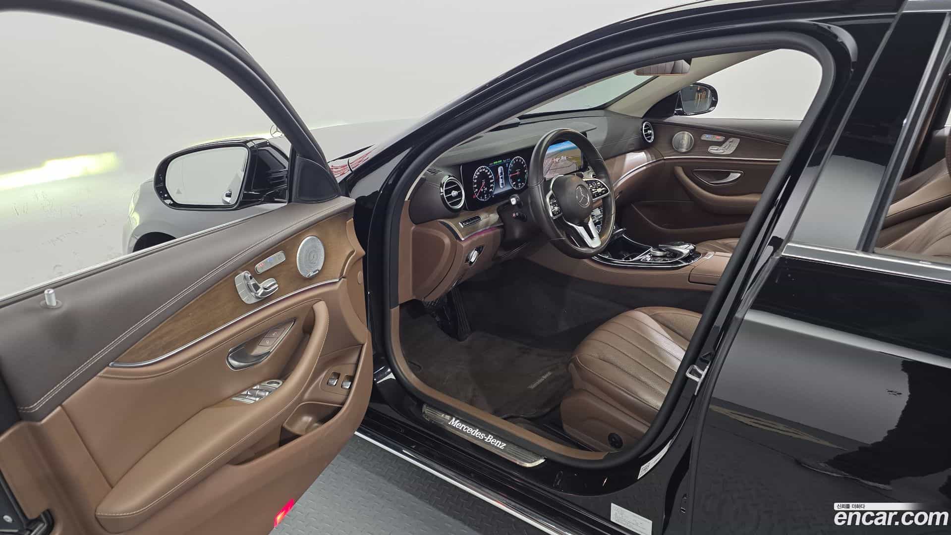 E-Class Mercedes-Benz 2019.11-INNER-010