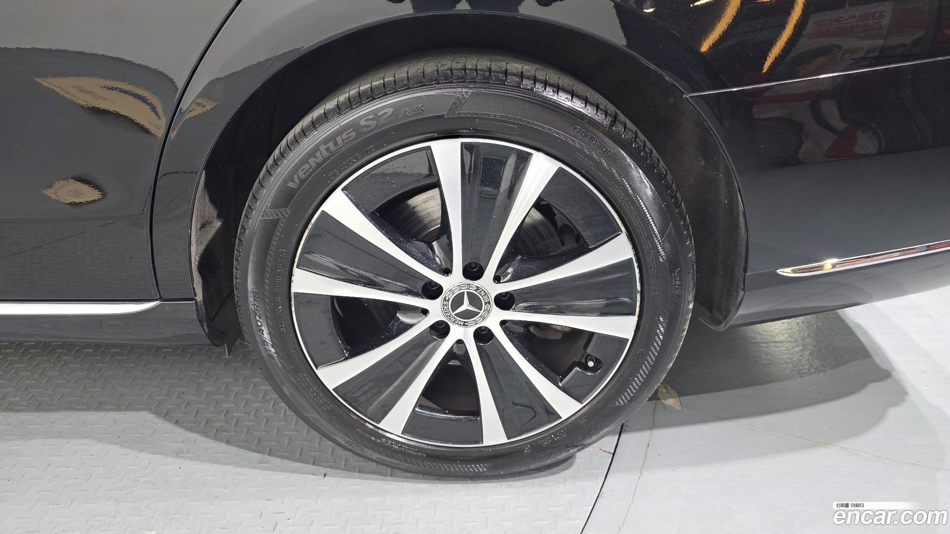 Main__Slider__Photo:E-Class Mercedes-Benz 2019.11-20