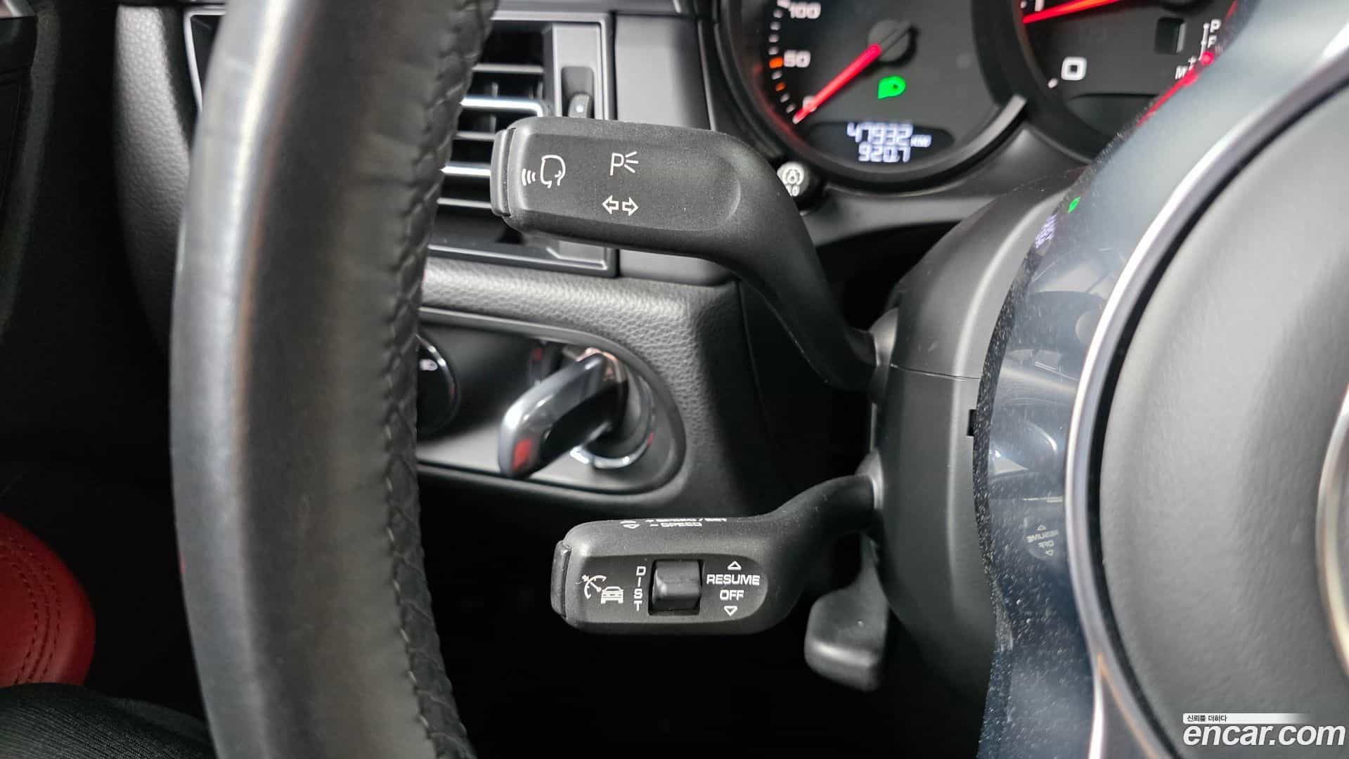 Macan Porsche 2021.8-OPTION-042
