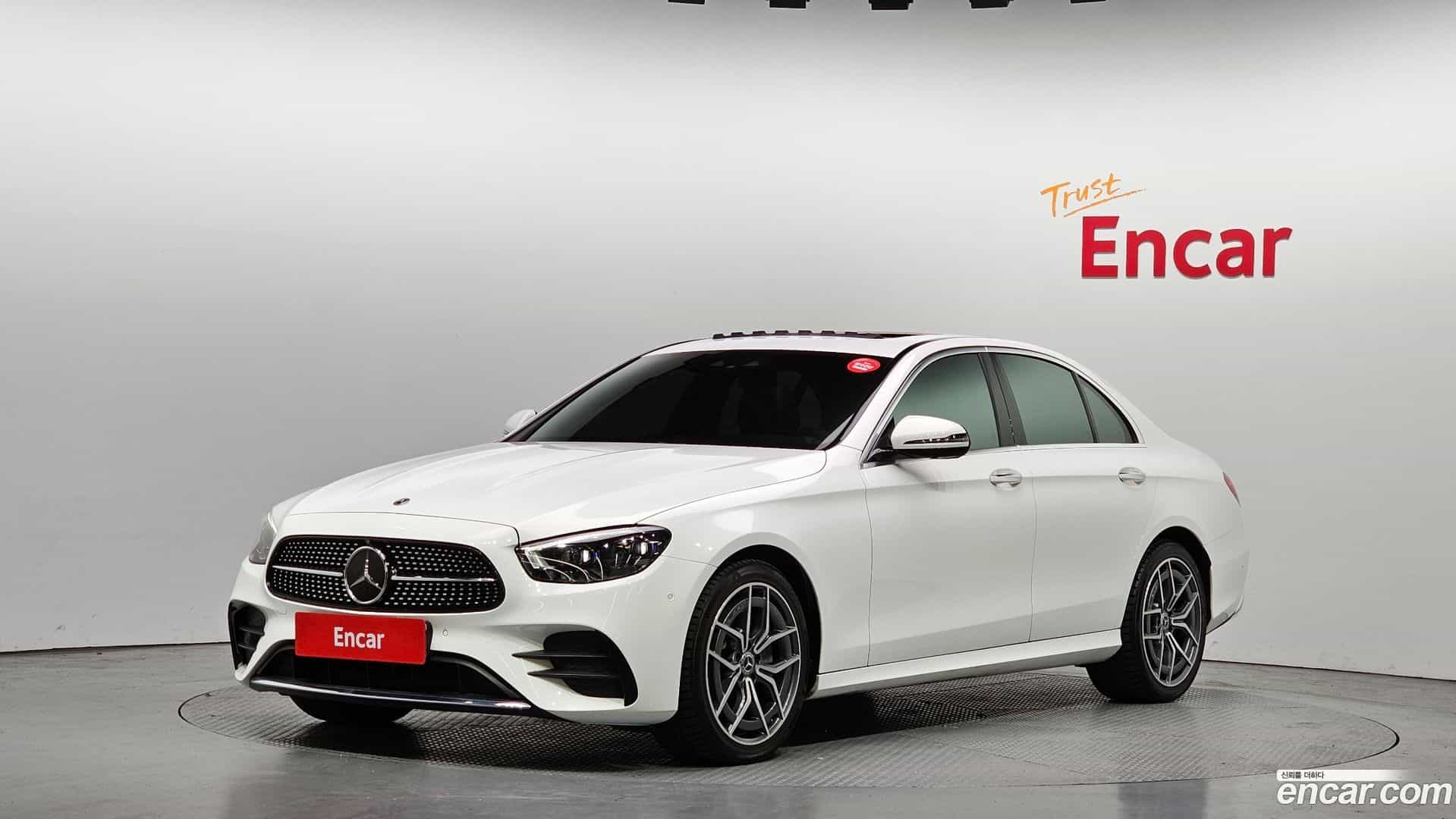 E-Class Mercedes-Benz 2022.6-OUTER-001