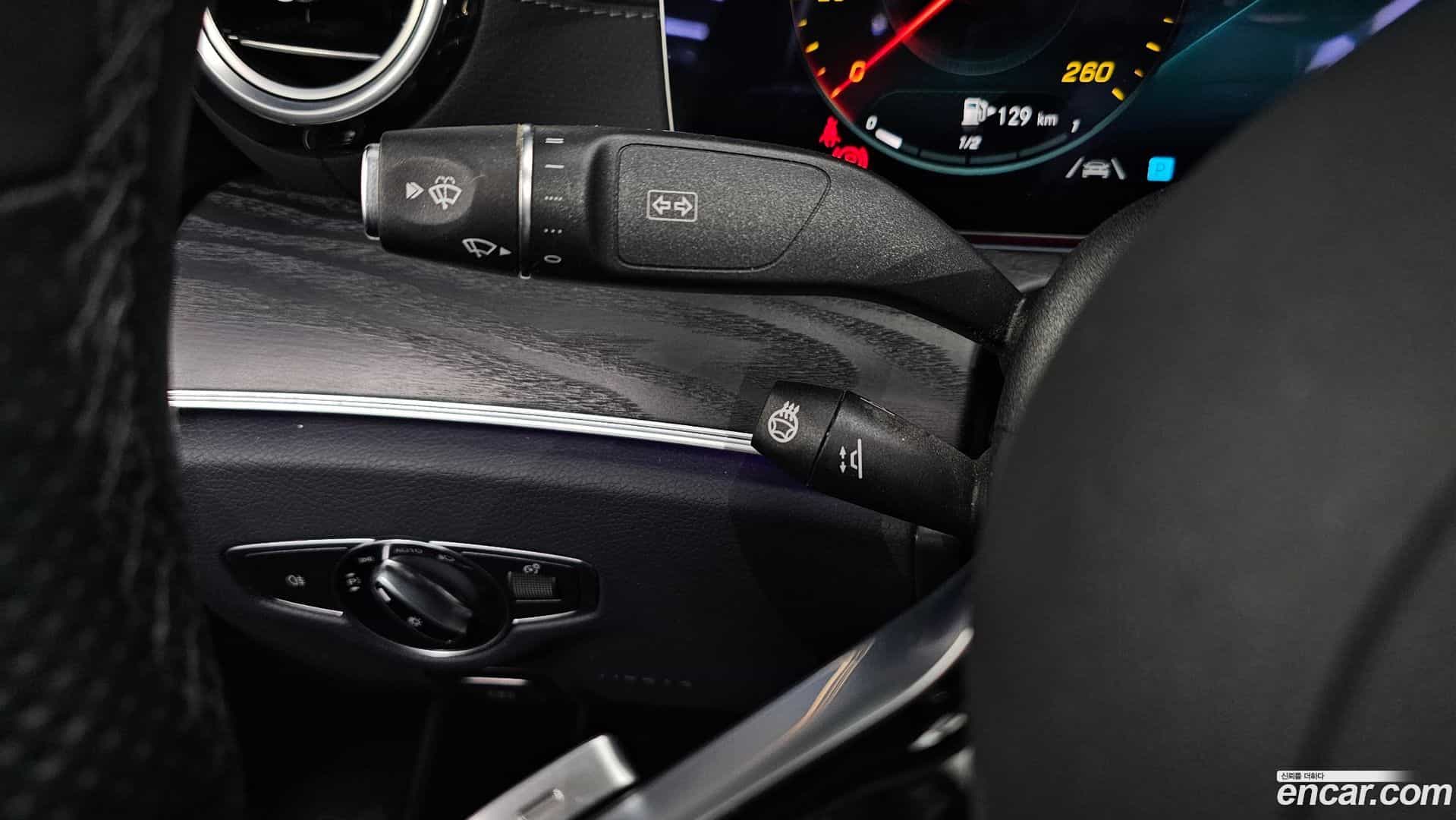 E-Class Mercedes-Benz 2022.6-OPTION-022