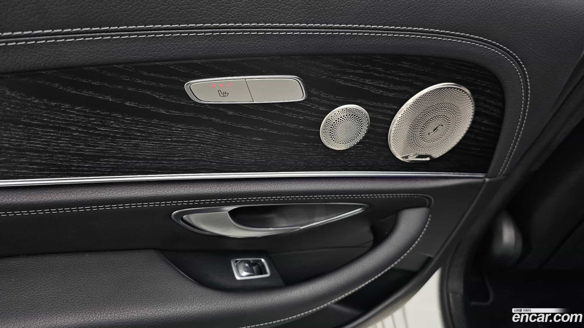 E-Class Mercedes-Benz 2022.6-OPTION-023