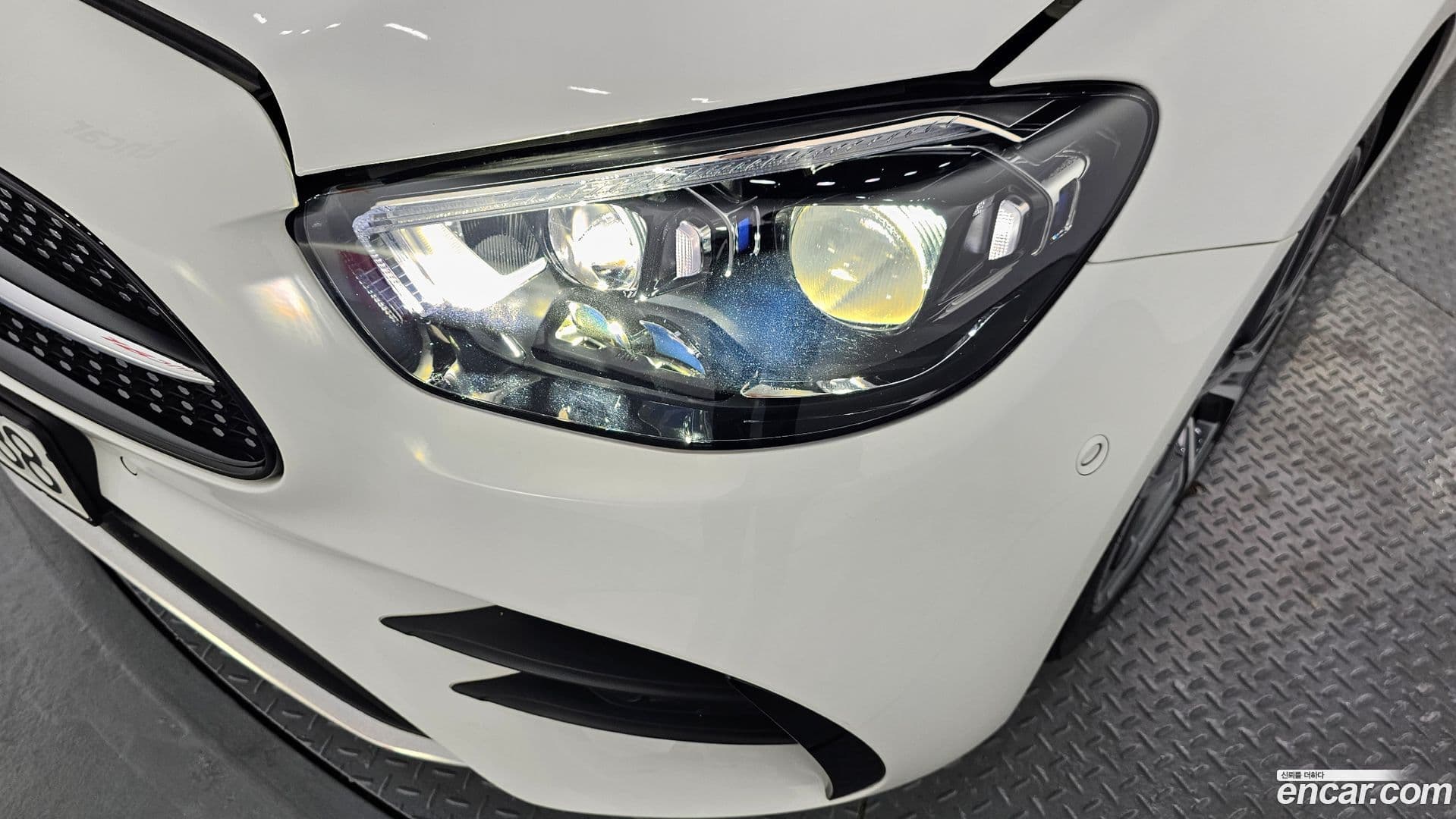 Main__Slider__Photo:E-Class Mercedes-Benz 2022.6-21