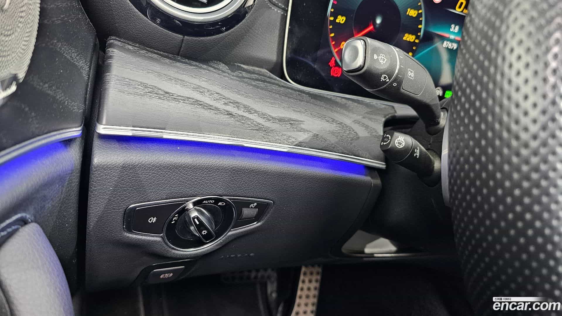 E-Class Mercedes-Benz 2022.6-OPTION-041