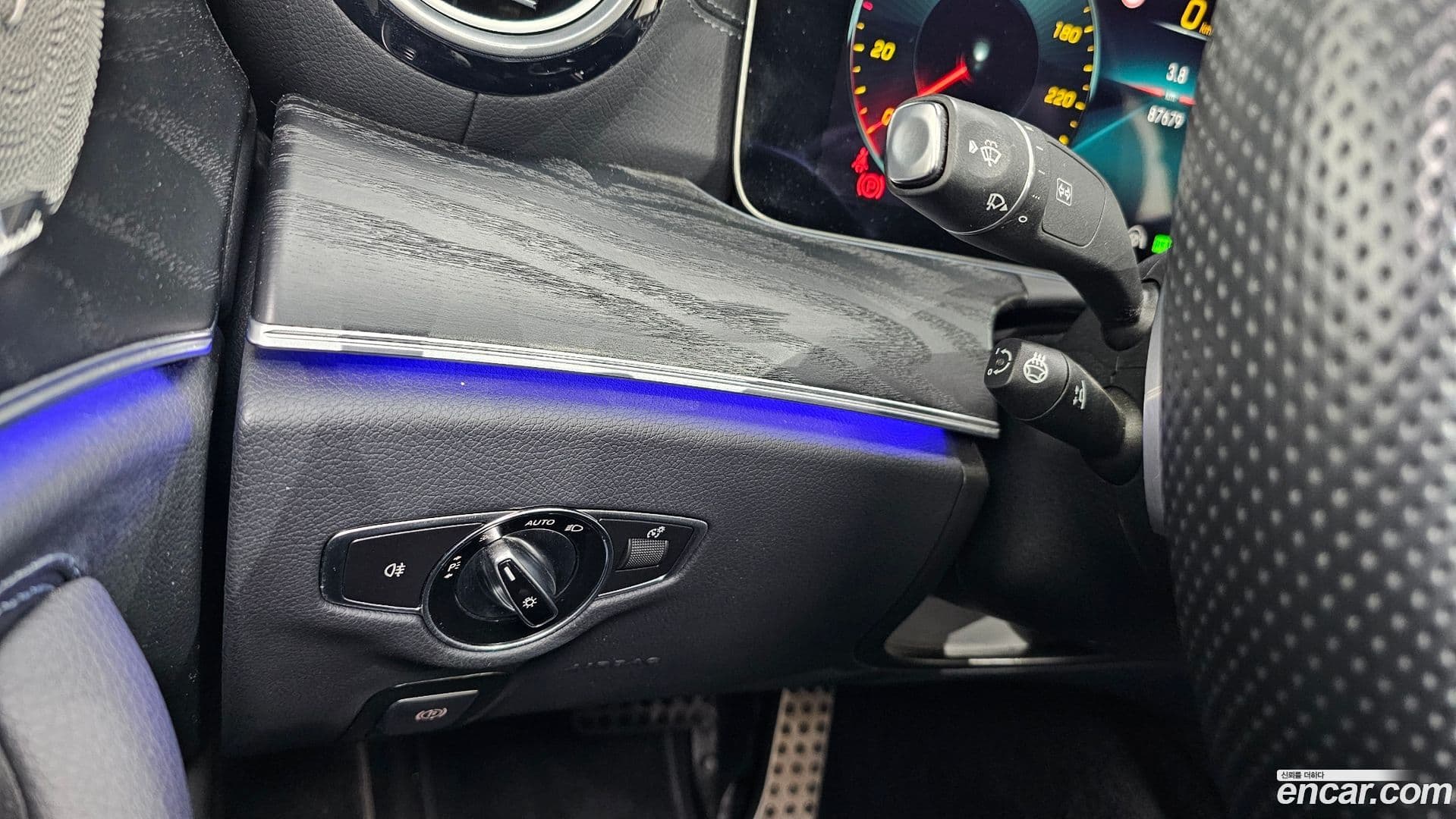 Main__Slider__Photo:E-Class Mercedes-Benz 2022.6-27