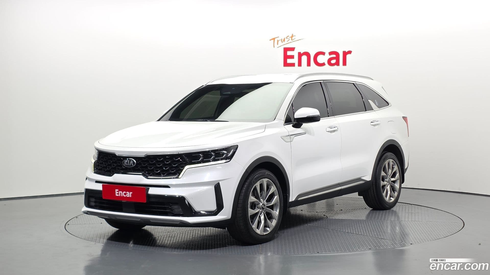 Main__Slider__Photo:Sorento Kia 2021.4-0