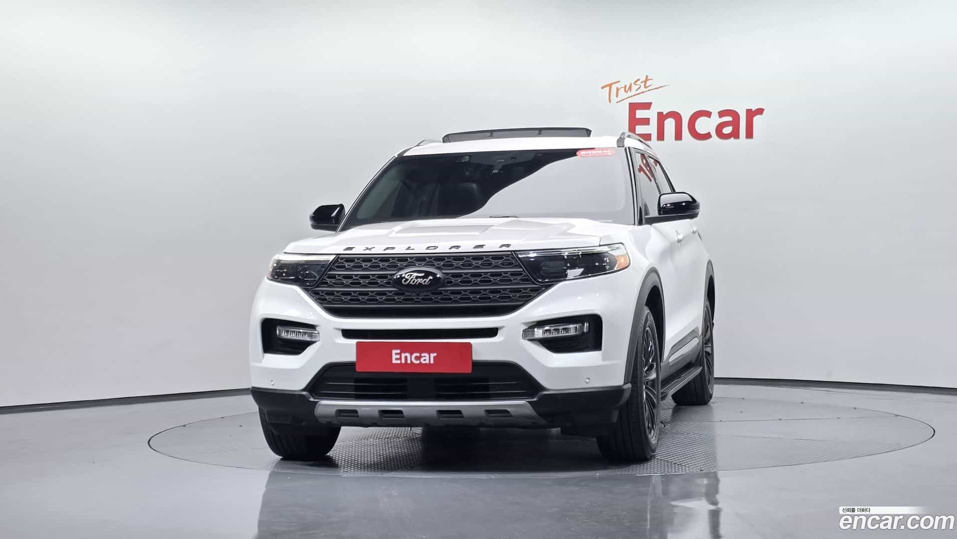 Explorer Ford 2021.11-OUTER-003