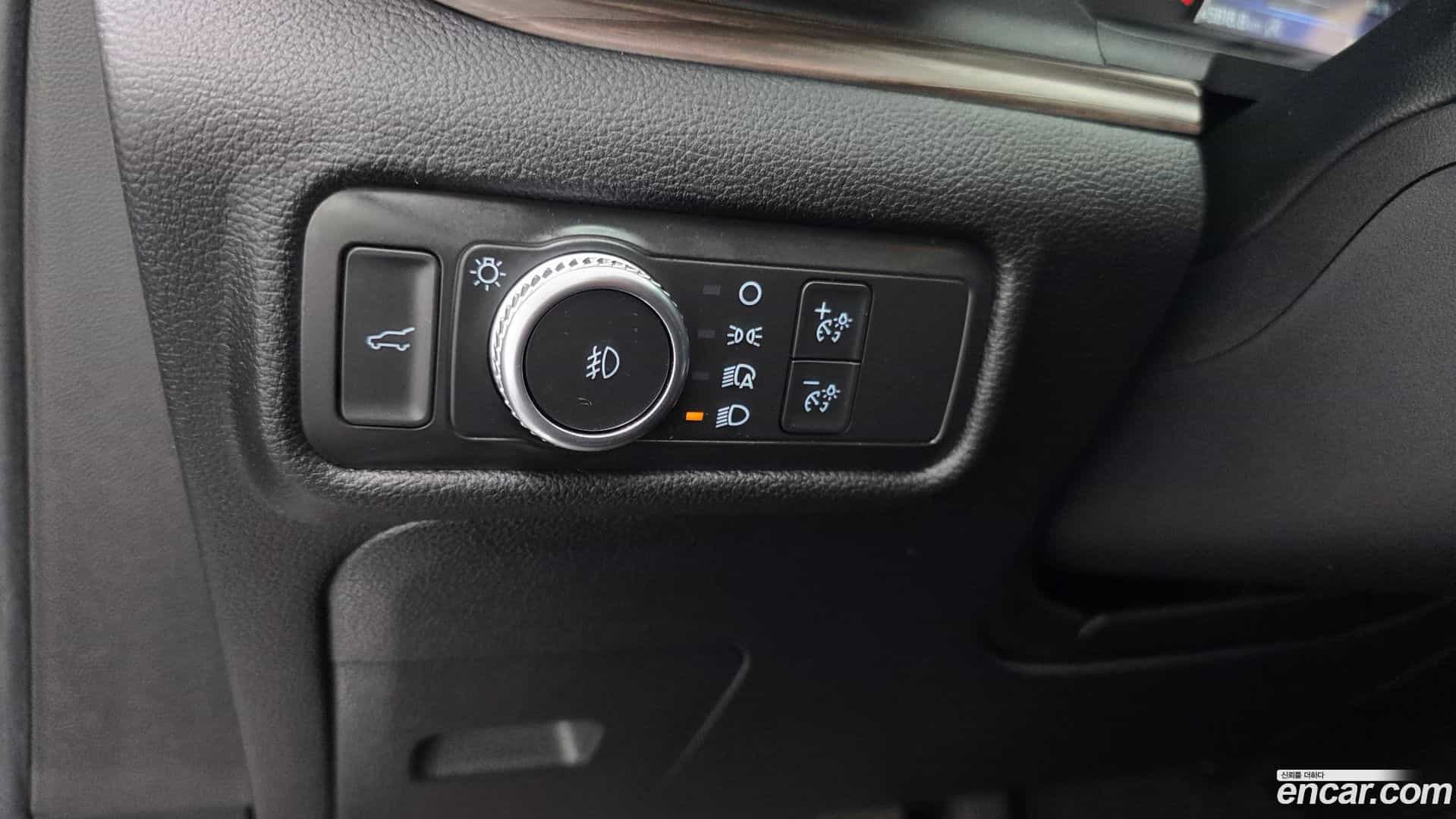 Explorer Ford 2021.11-OPTION-023