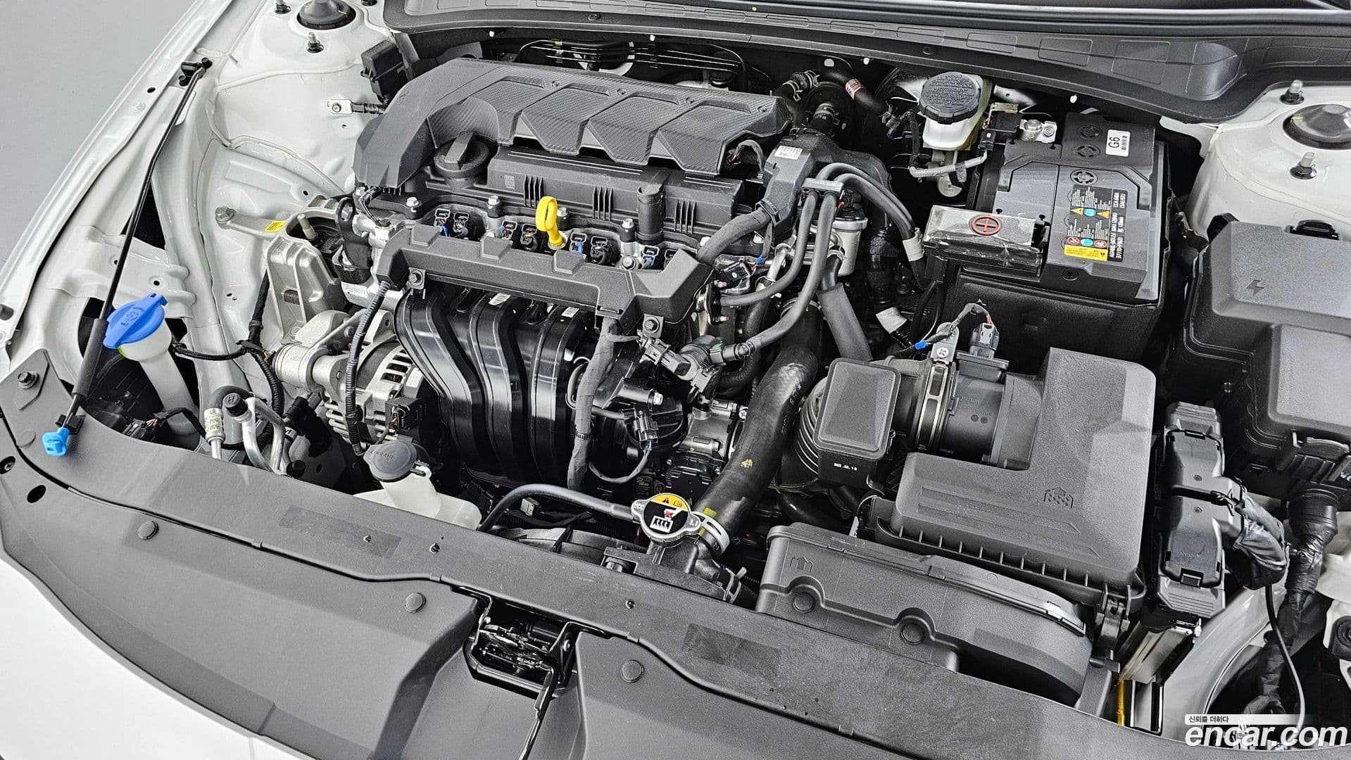 Main__Slider__Photo:AVANTE Hyundai 2025.3-5