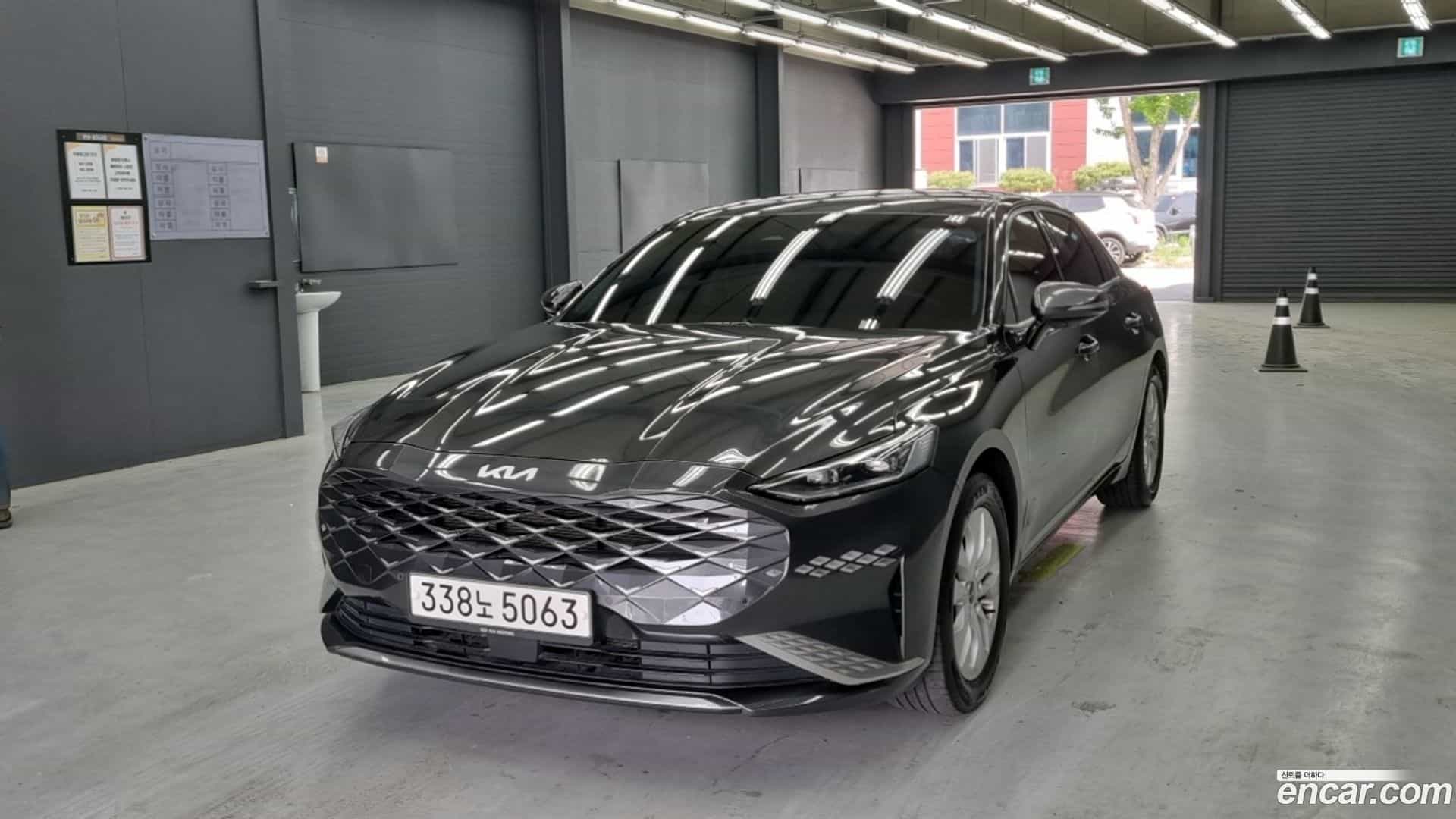 K8 Kia 2021.4-OUTER-001
