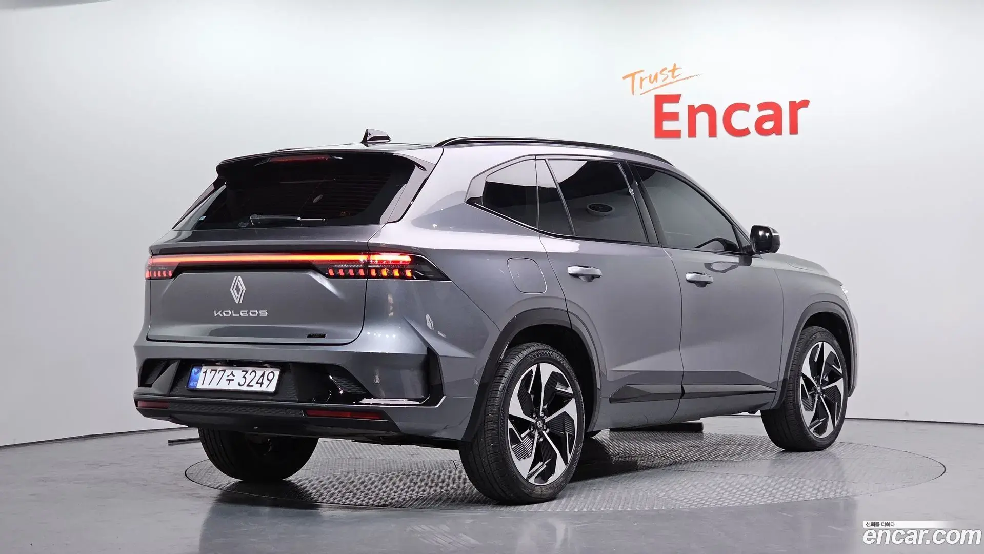 Main__Slider__Photo:Grand Koleos Renault Korea 2025.4-1