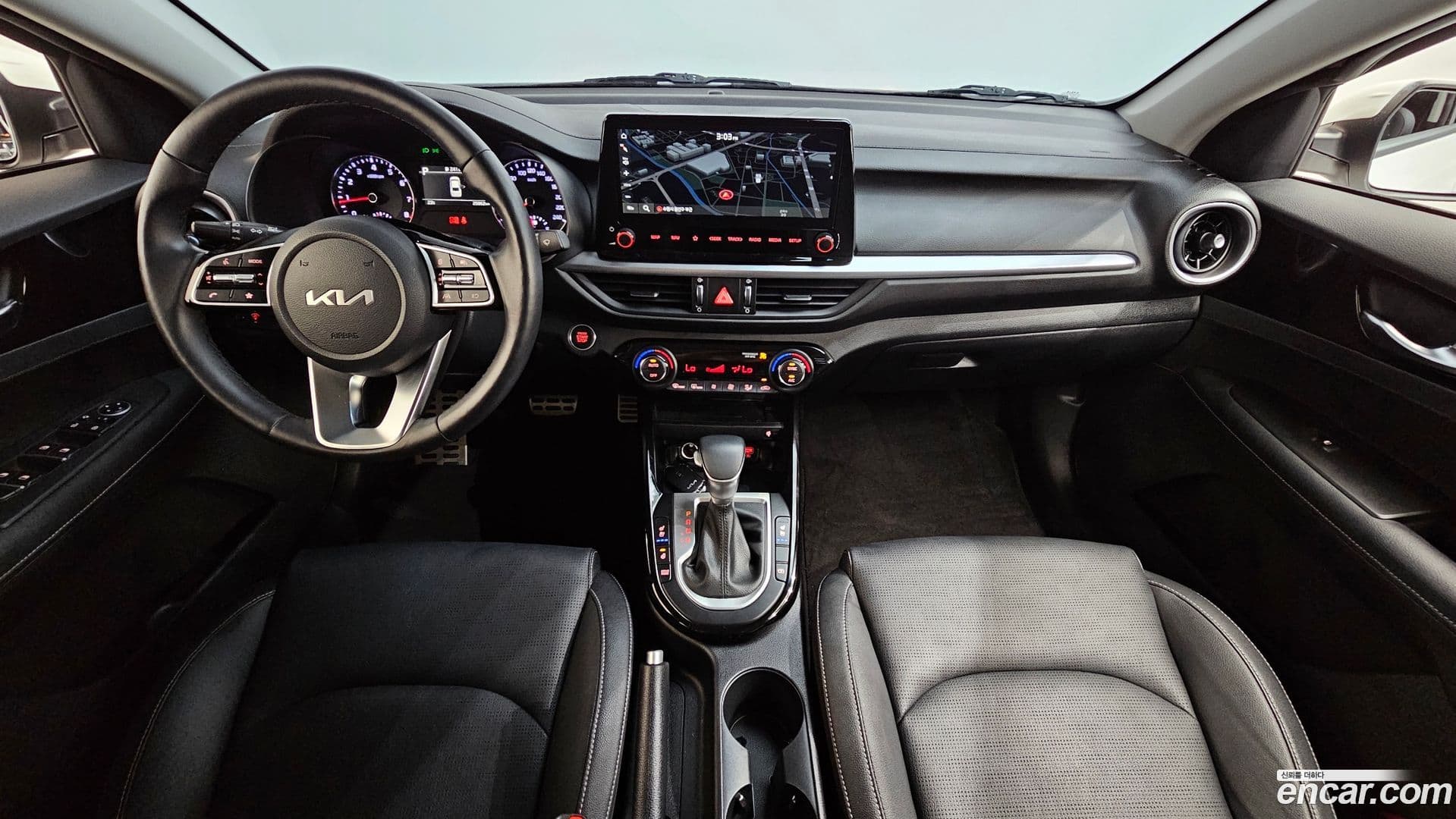 Main__Slider__Photo:K3 Kia 2024.0-6