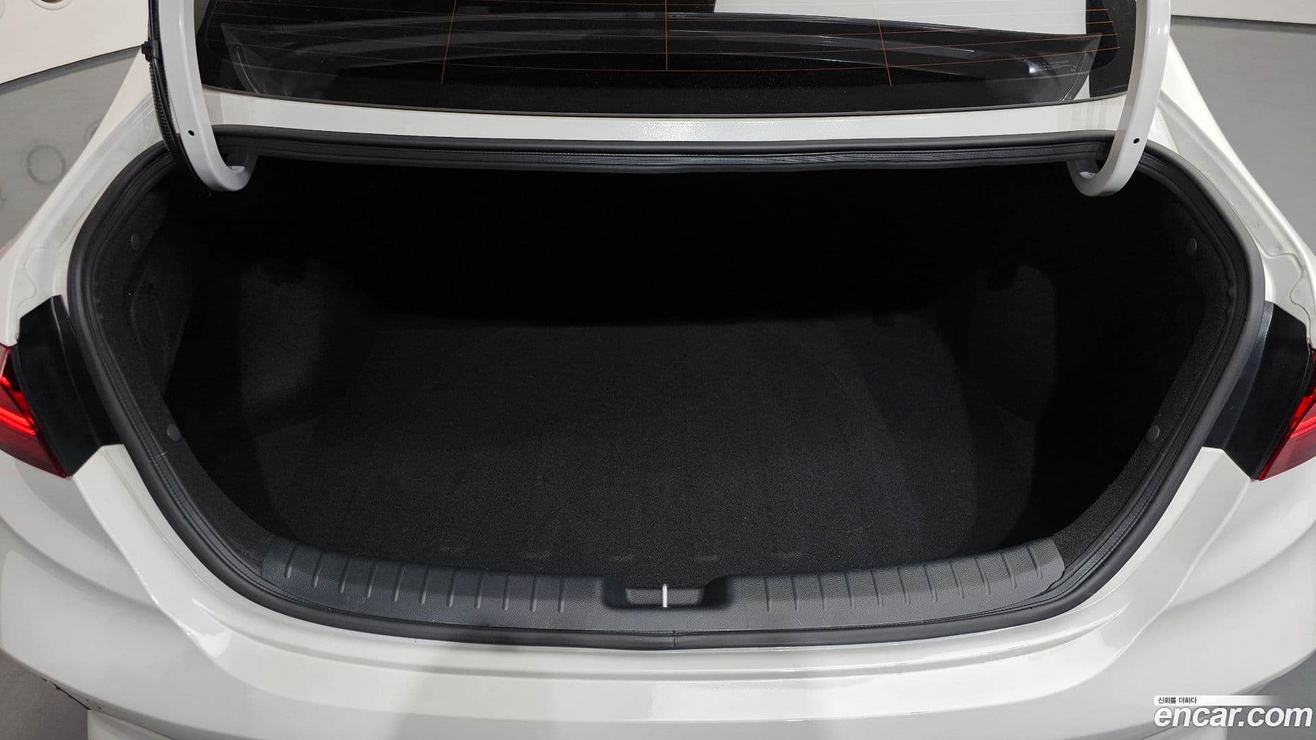 Main__Slider__Photo:K3 Kia 2024.0-17