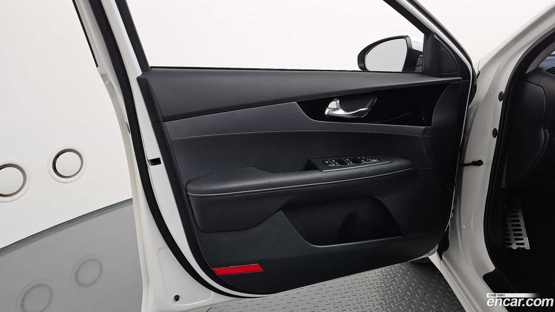 K3 Kia 2024.0-INNER-034