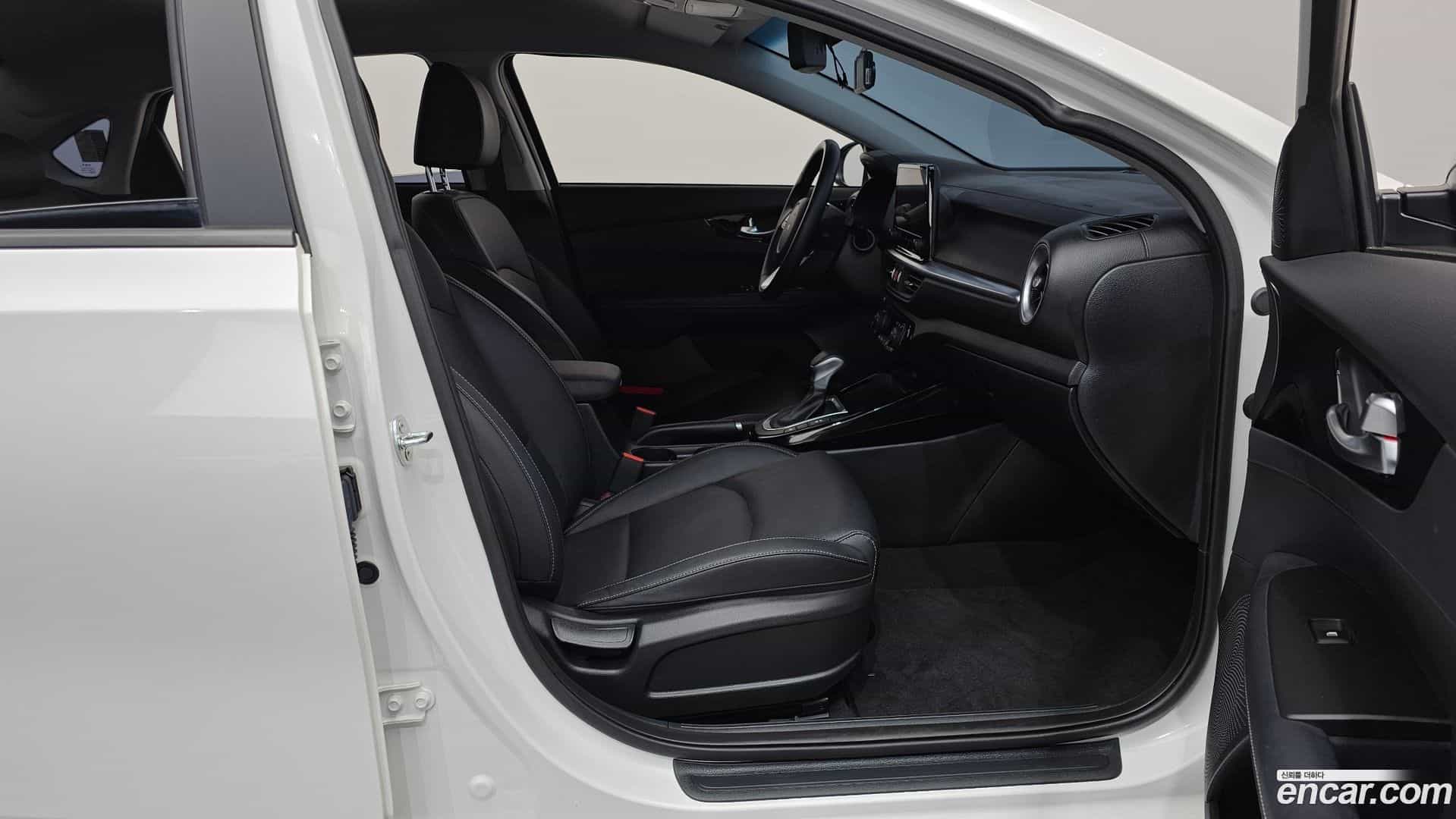 K3 Kia 2024.0-INNER-036