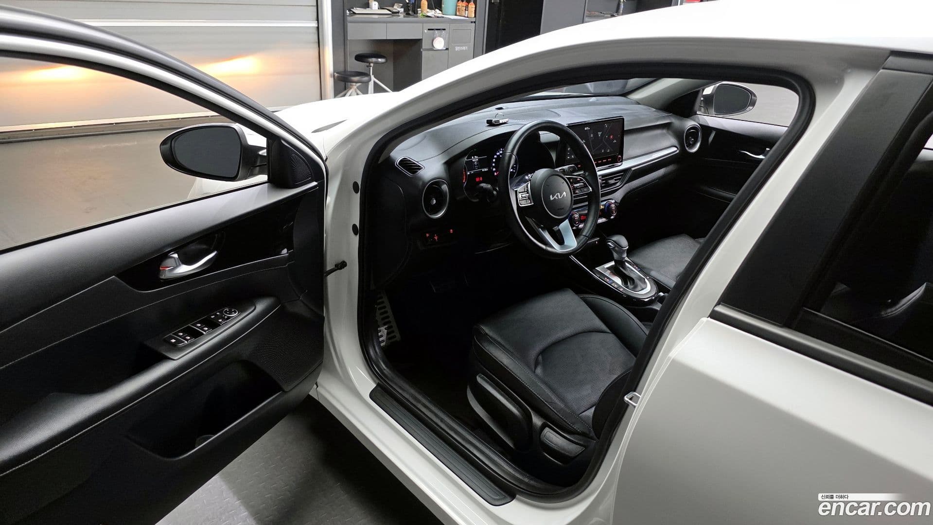 Main__Slider__Photo:K3 Kia 2024.0-9