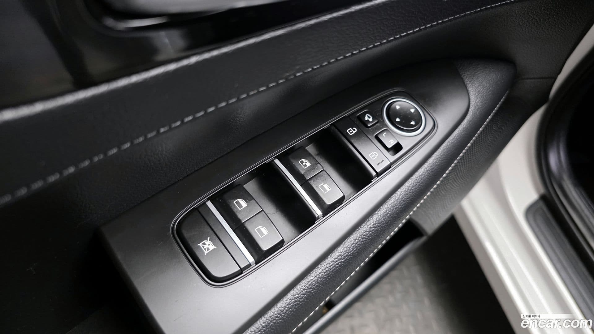 Main__Slider__Photo:K3 Kia 2024.0-12