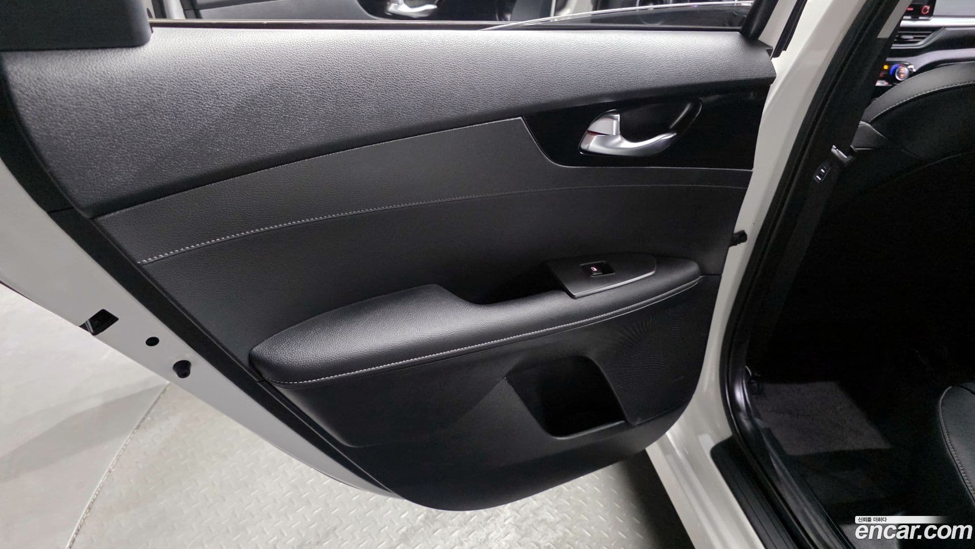 Main__Slider__Photo:K3 Kia 2024.0-24