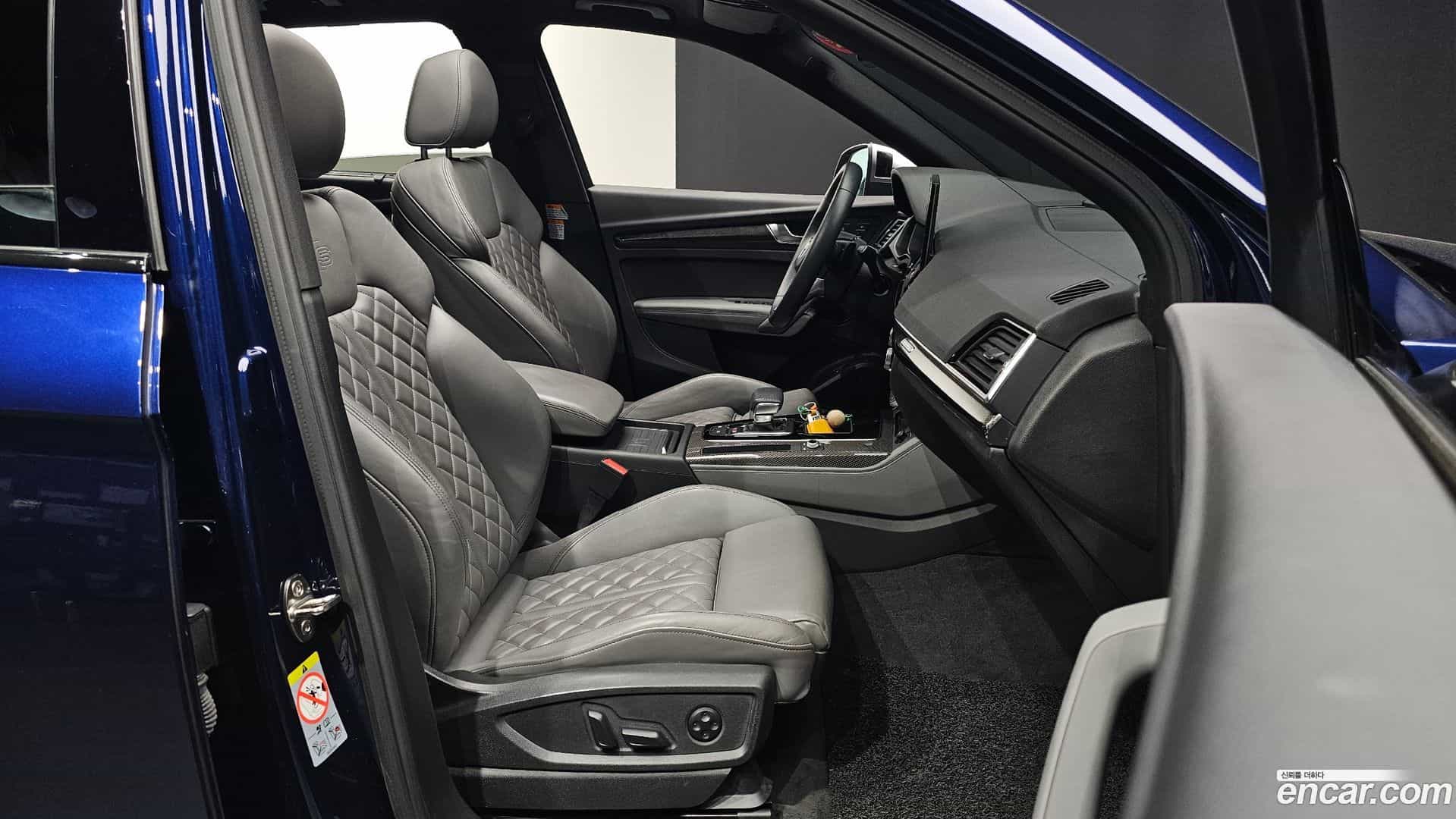 SQ5 Audi 2021.6-INNER-010