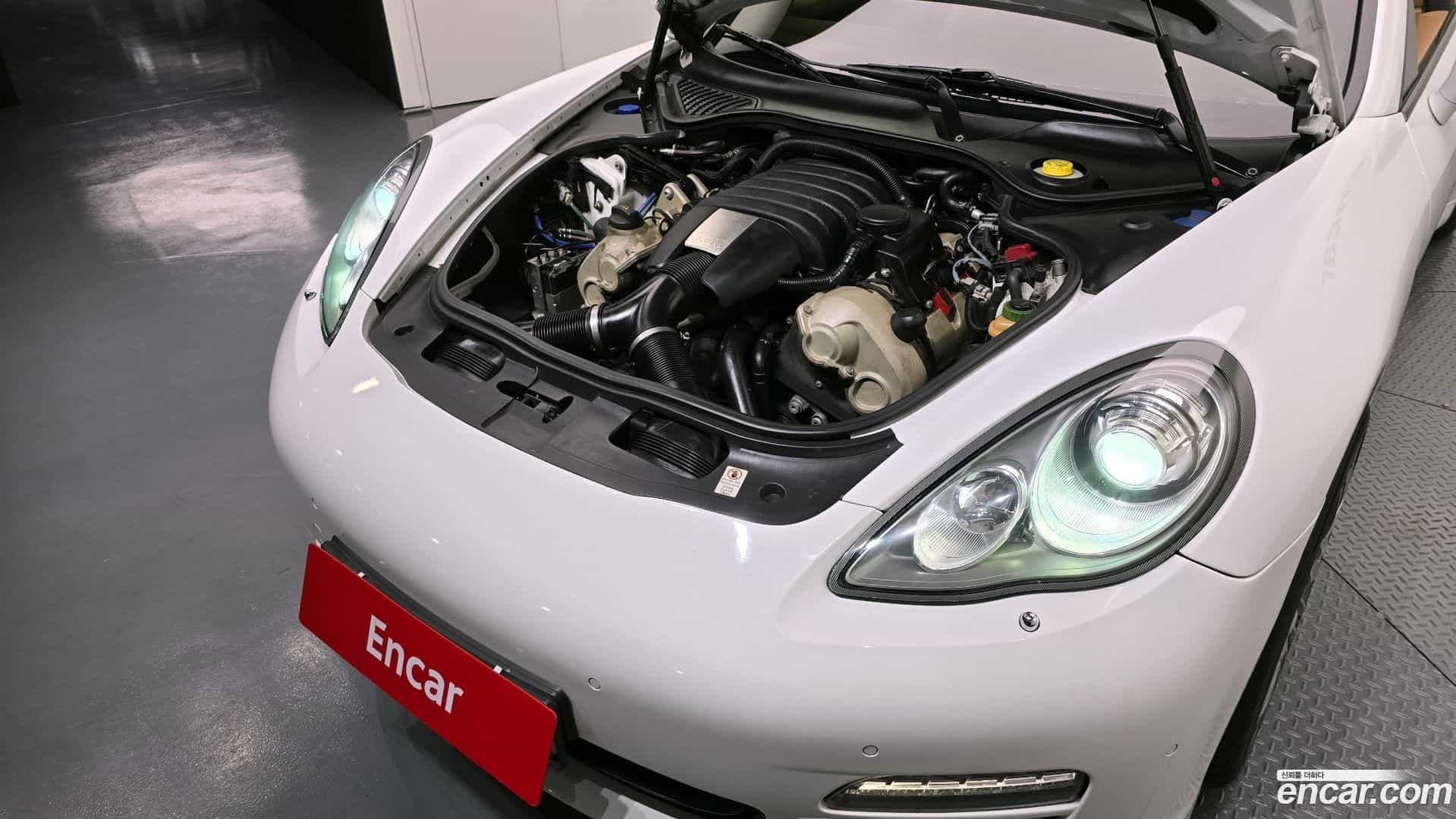 Panamera Porsche 2013.2-OUTER-006