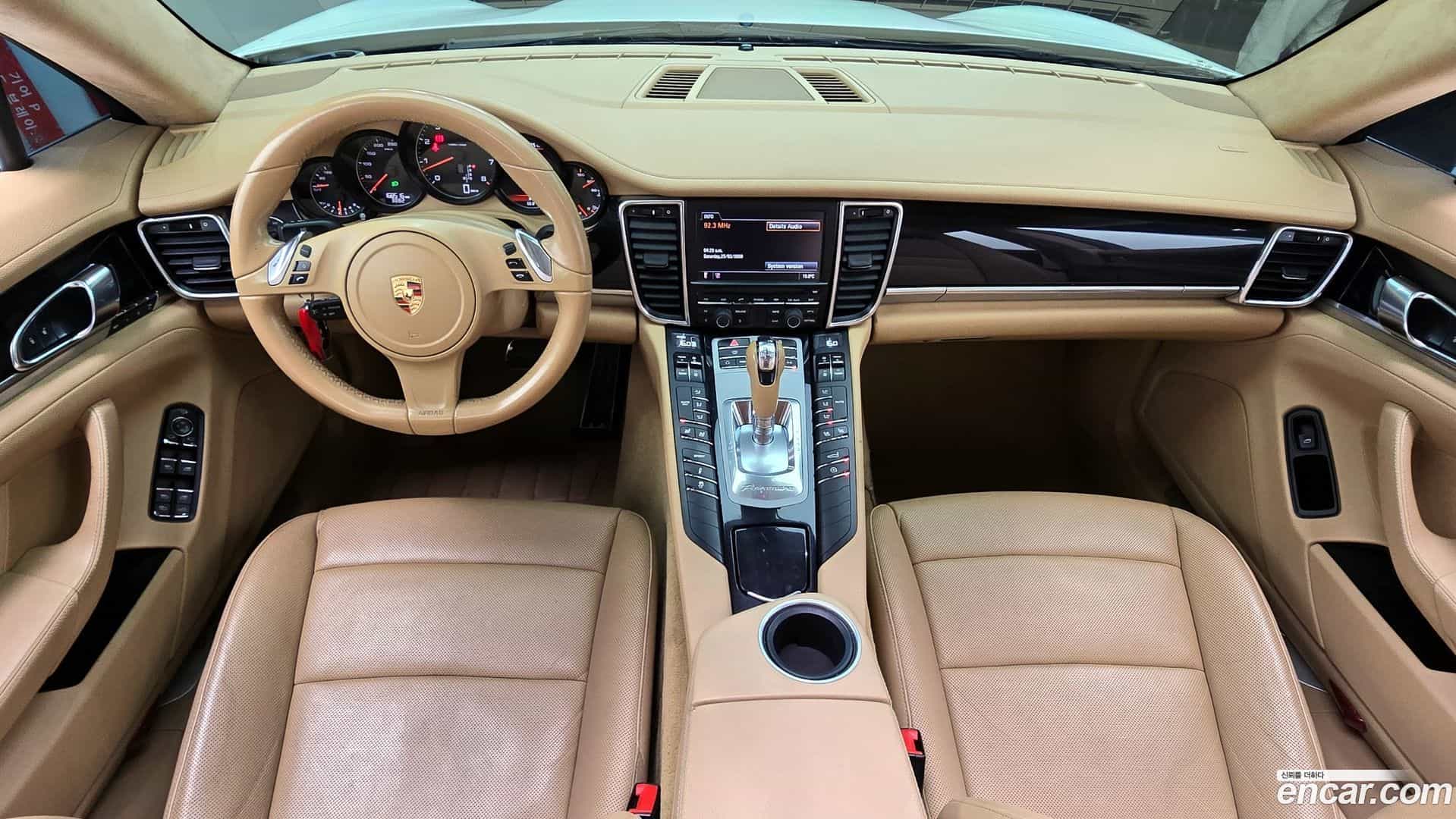 Panamera Porsche 2013.2-INNER-007