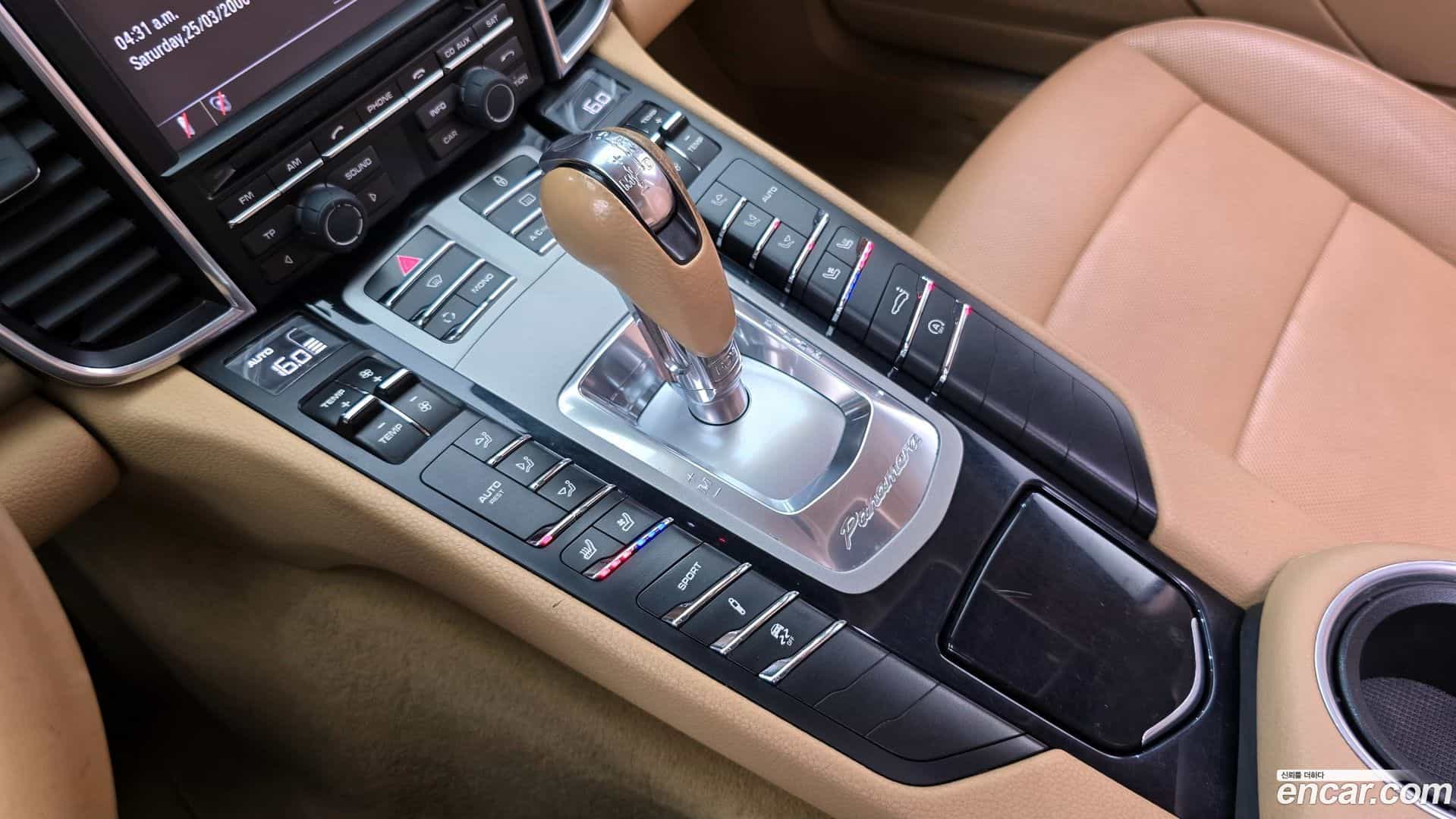 Panamera Porsche 2013.2-INNER-009