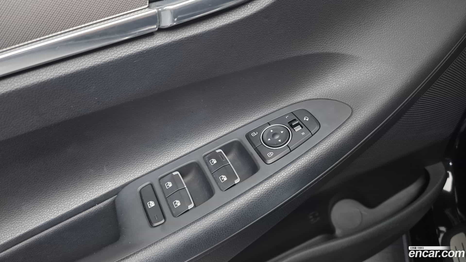 Grandeur Hyundai 2021.4-OPTION-023