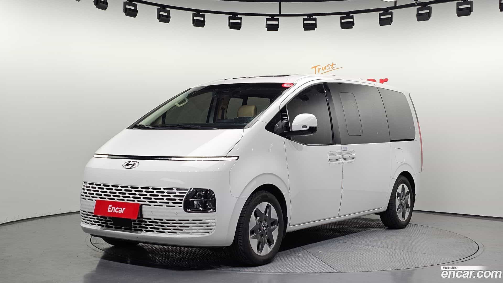 Staria Hyundai 2024.0-OUTER-001