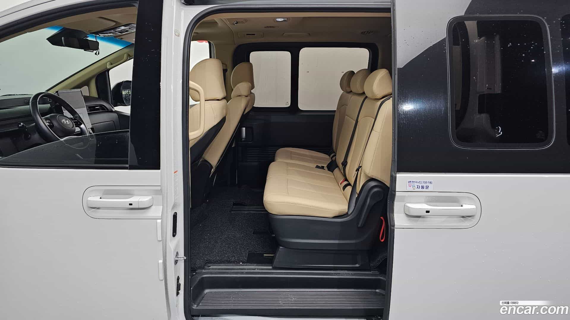 Staria Hyundai 2024.0-OPTION-015