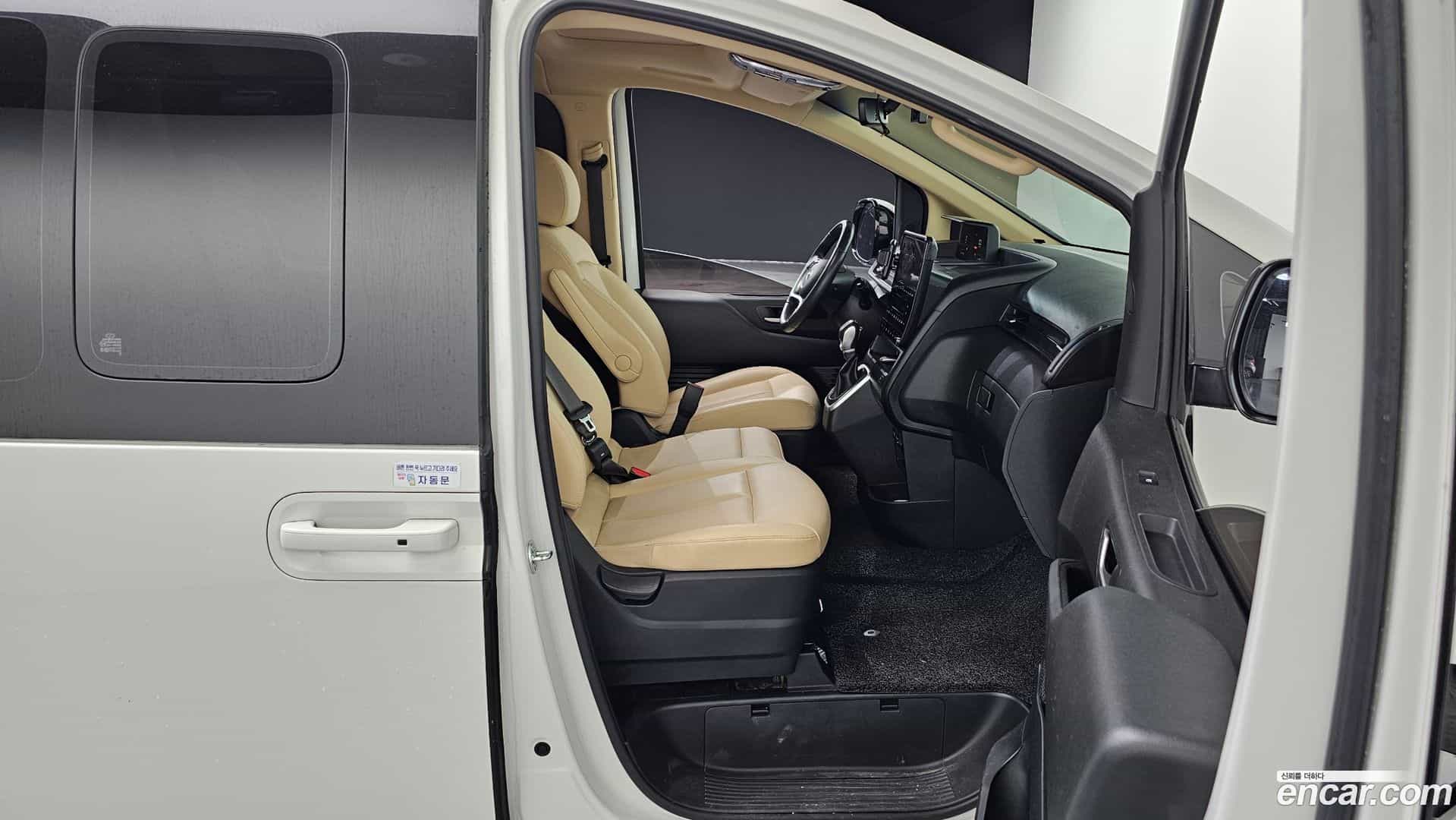 Staria Hyundai 2024.0-INNER-036