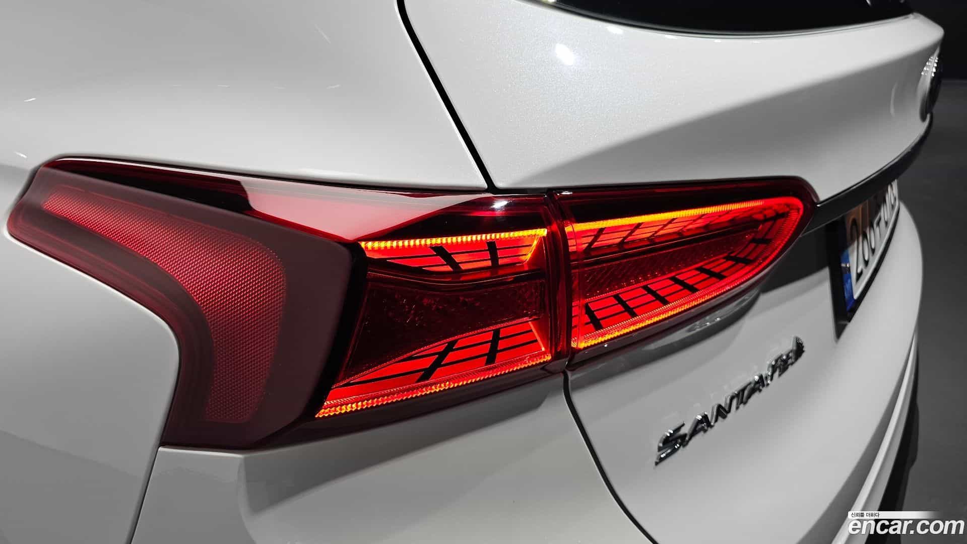 Santafe Hyundai 2020.1-OUTER-033