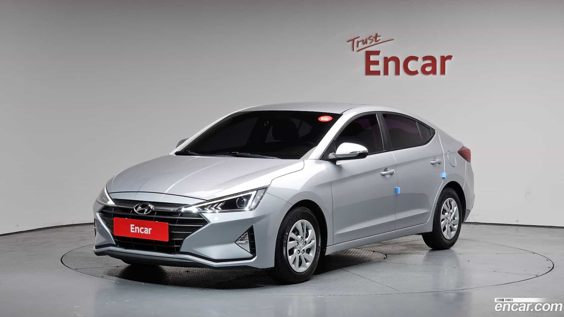 AVANTE Hyundai 2019.6-OUTER-001