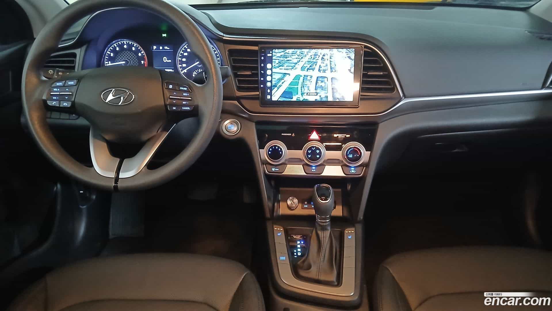 AVANTE Hyundai 2019.6-INNER-007