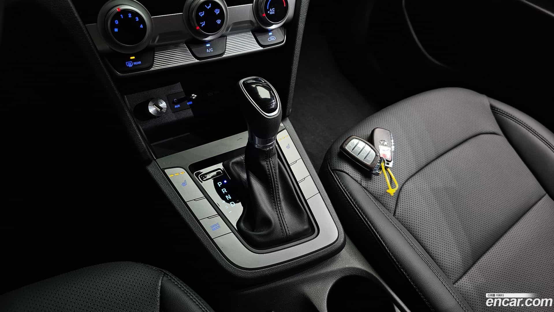 AVANTE Hyundai 2019.6-INNER-009