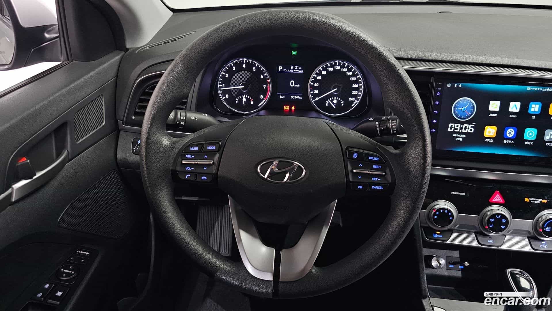 AVANTE Hyundai 2019.6-OPTION-017