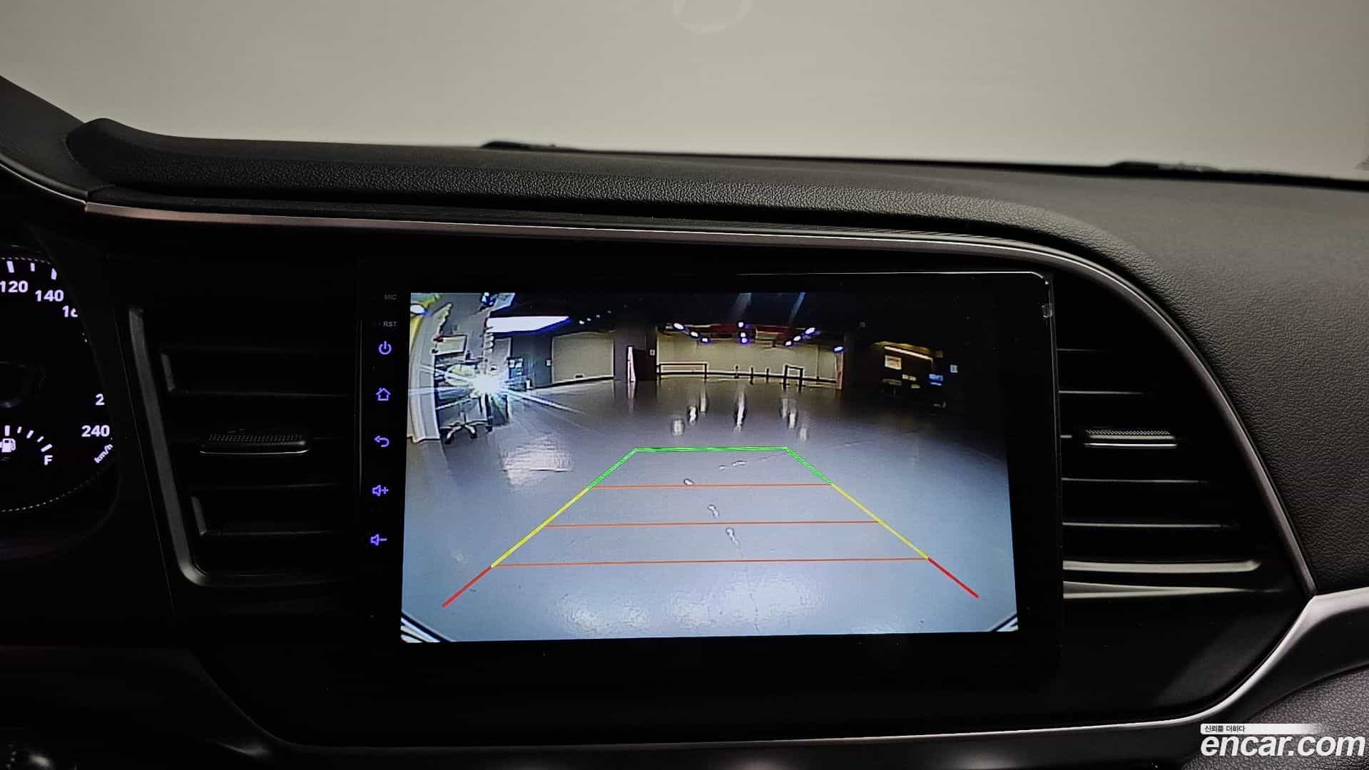 AVANTE Hyundai 2019.6-OPTION-019