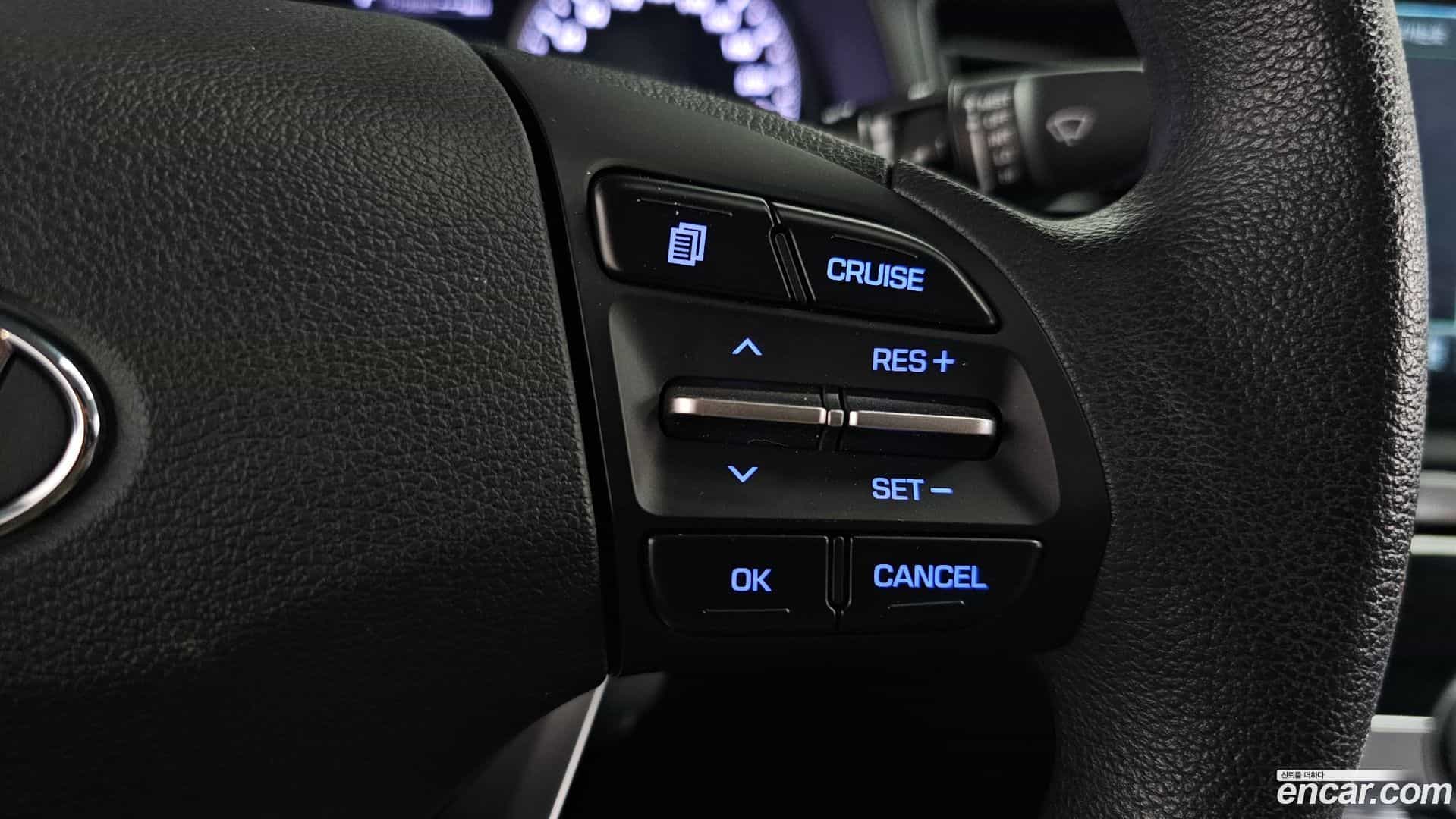 AVANTE Hyundai 2019.6-OPTION-022