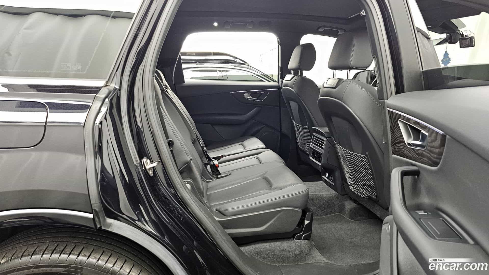 Q7 Audi 2020.6-OPTION-016