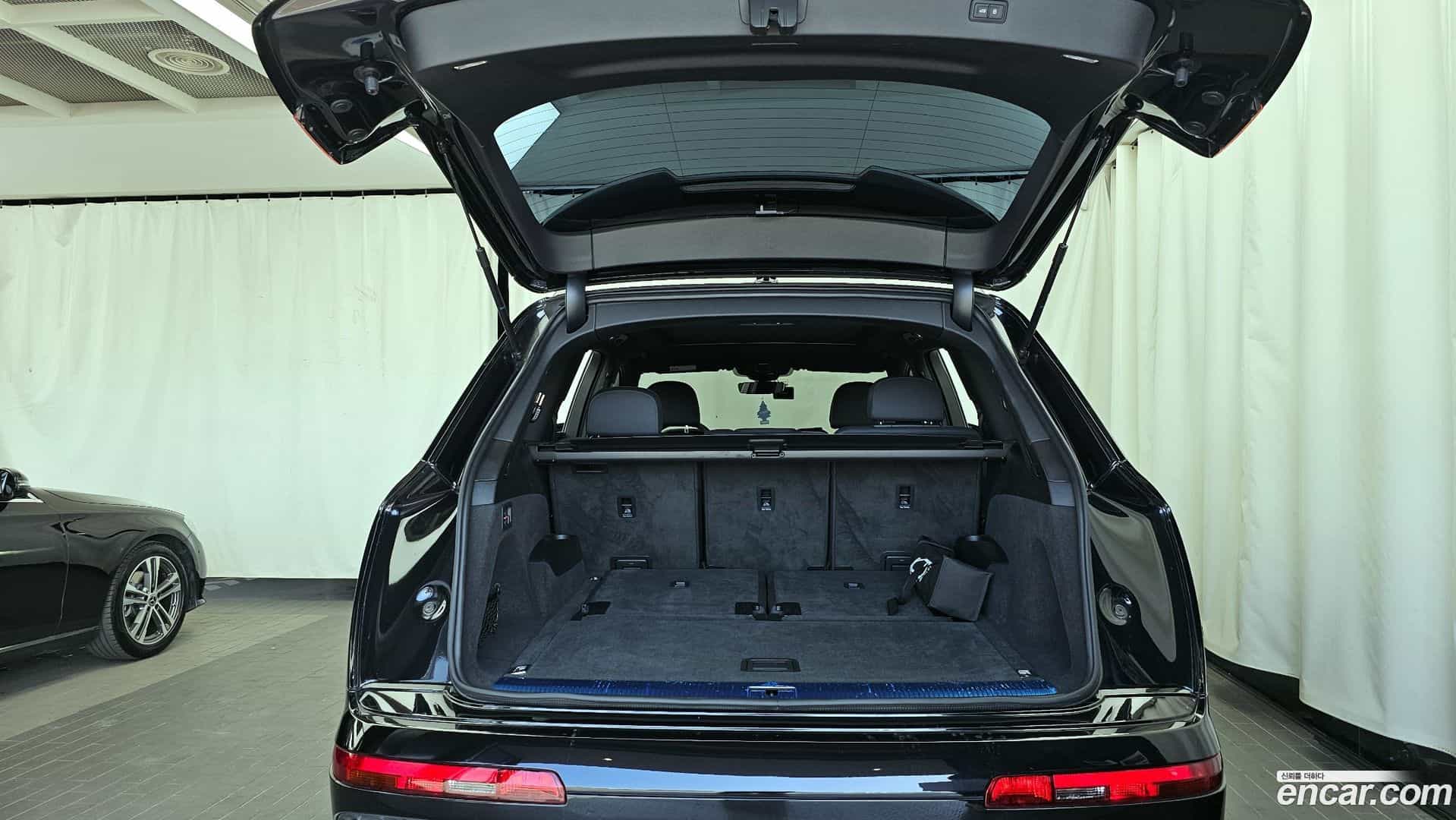 Q7 Audi 2020.6-OPTION-024