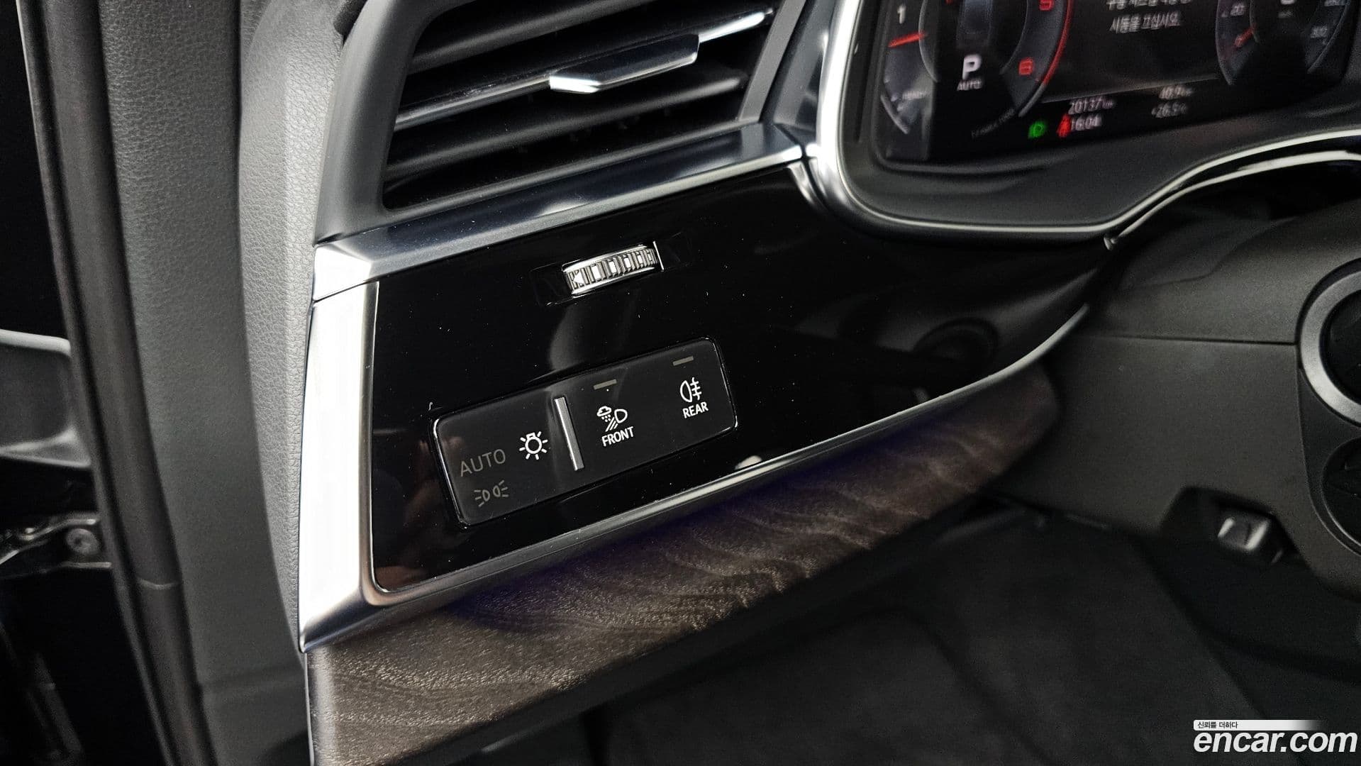 Main__Slider__Photo:Q7 Audi 2020.6-38
