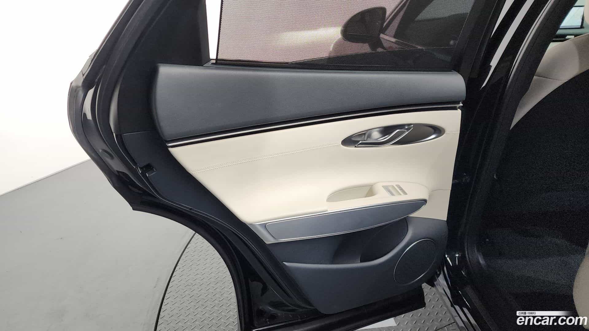 GV70 Genesis 2022.3-INNER-035