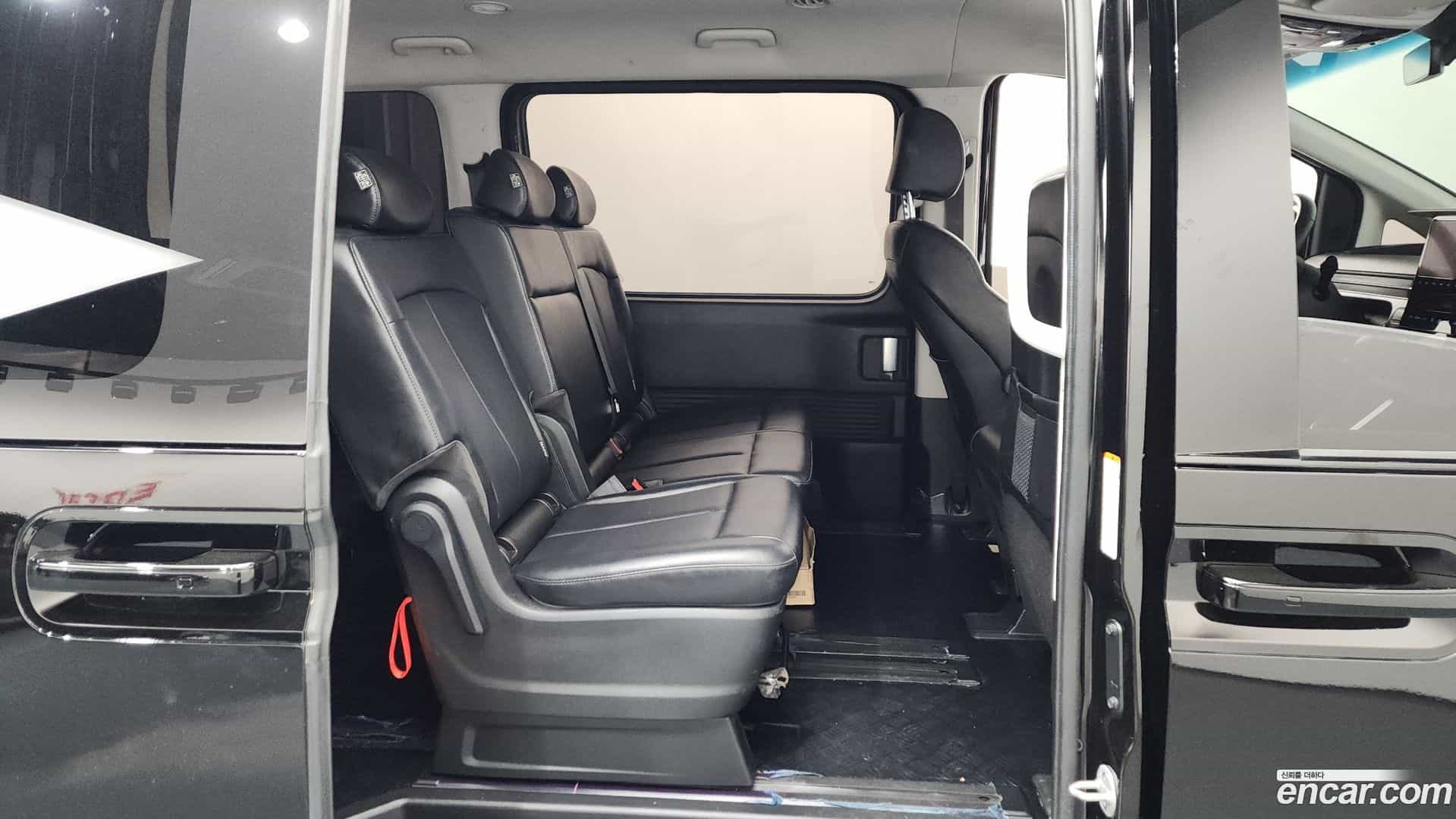 Staria Hyundai 2022.8-OPTION-015