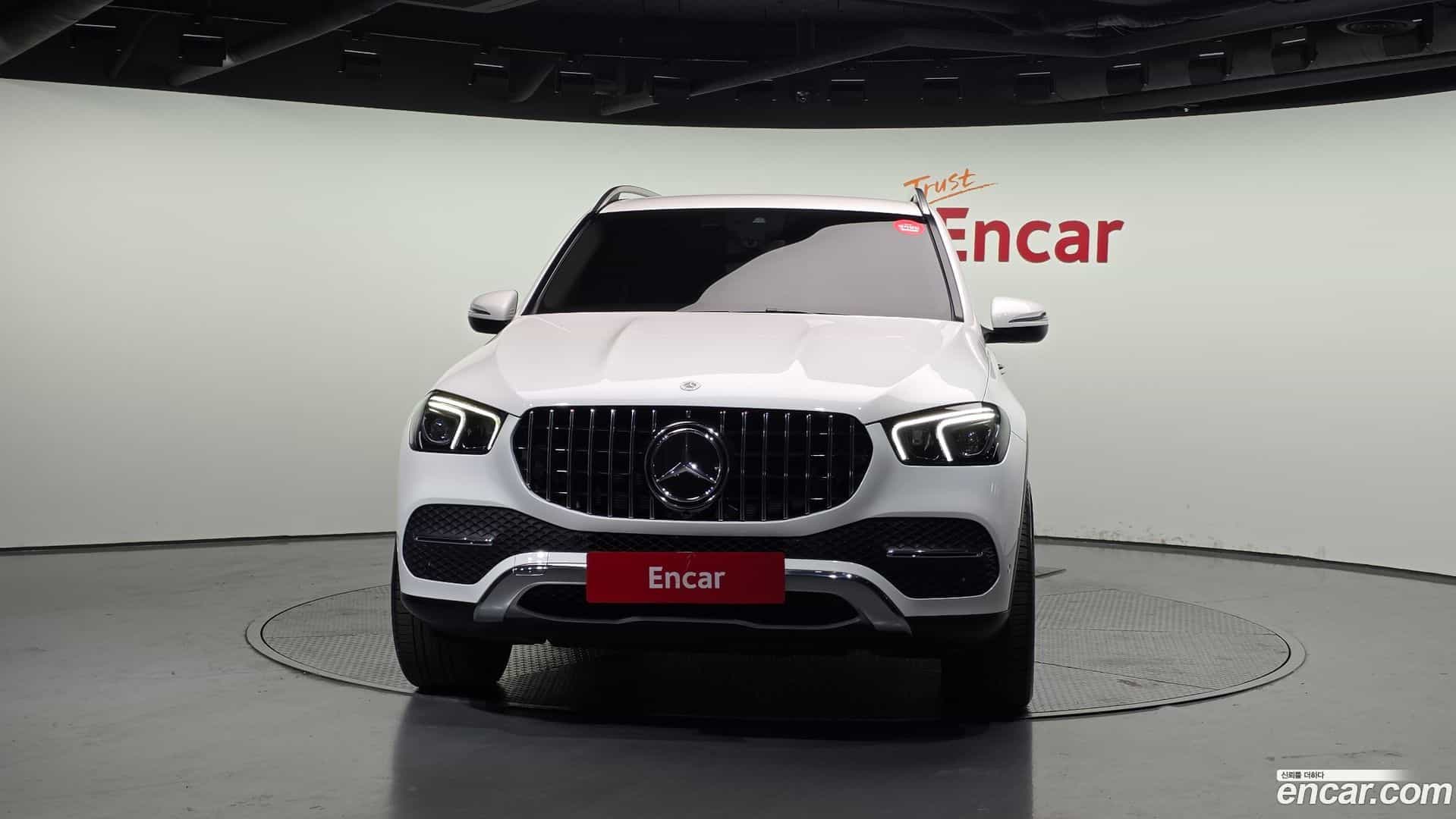 GLE-Class Mercedes-Benz 2019.11-OUTER-003
