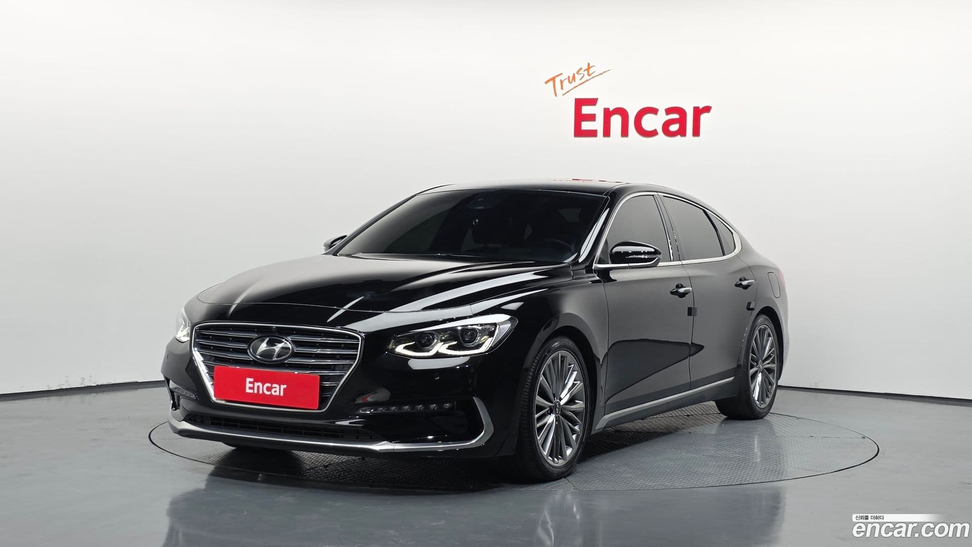 Main__Slider__Photo:Grandeur Hyundai 2018.0-0