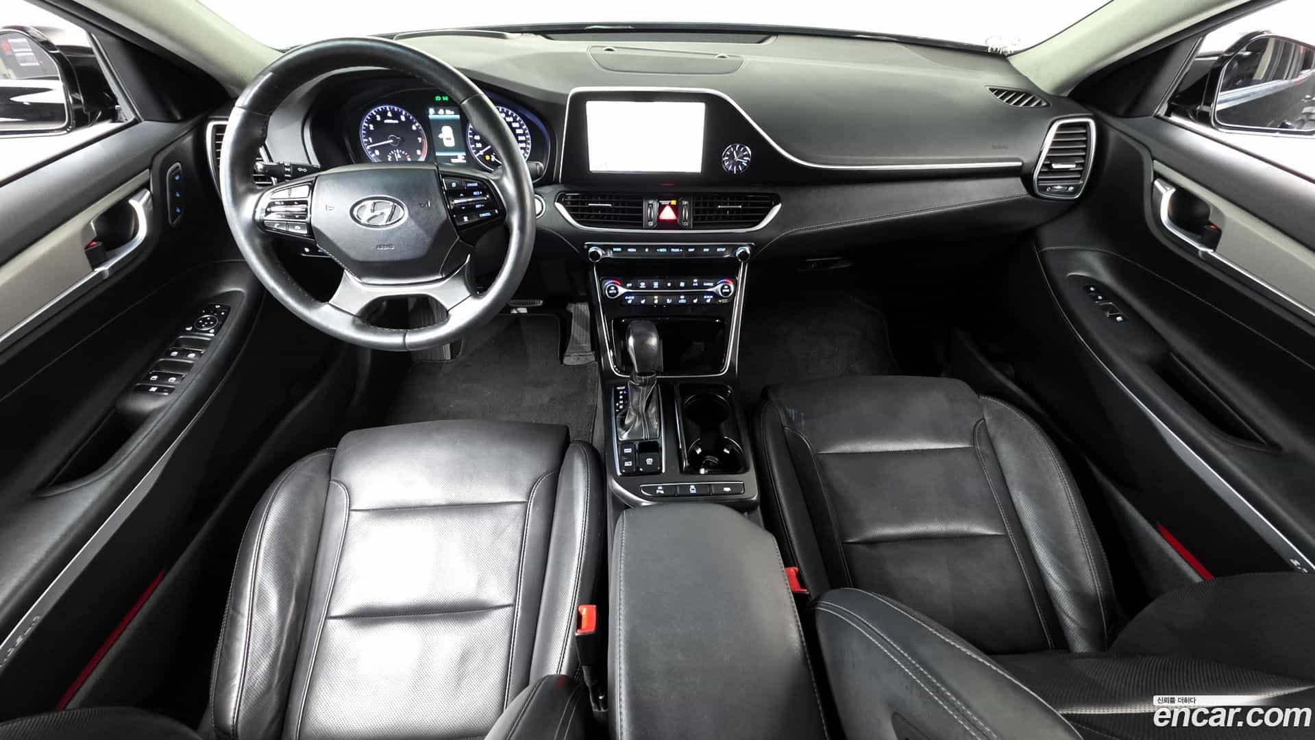 Grandeur Hyundai 2018.0-INNER-007